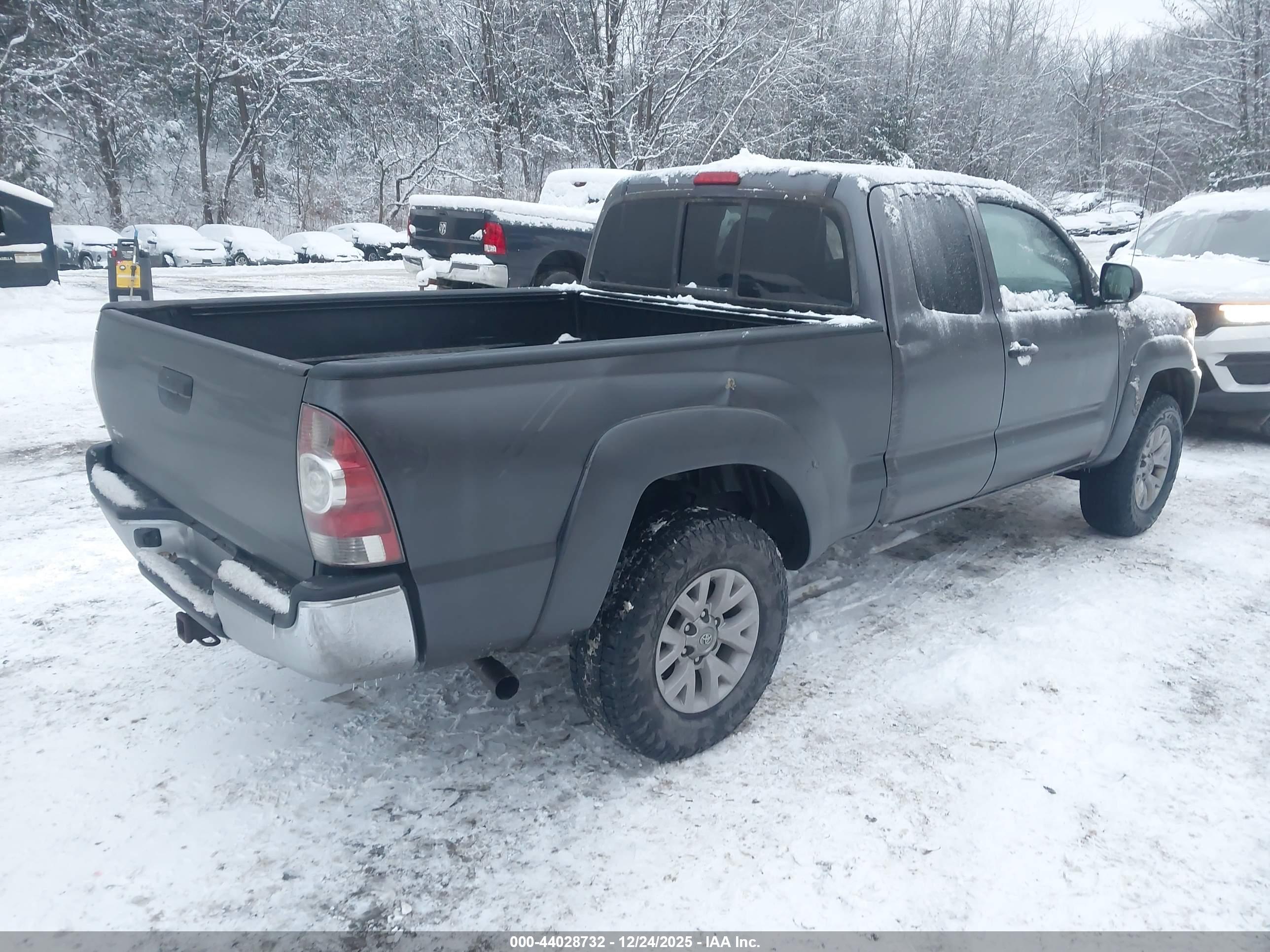 TOYOTA TACOMA image 4