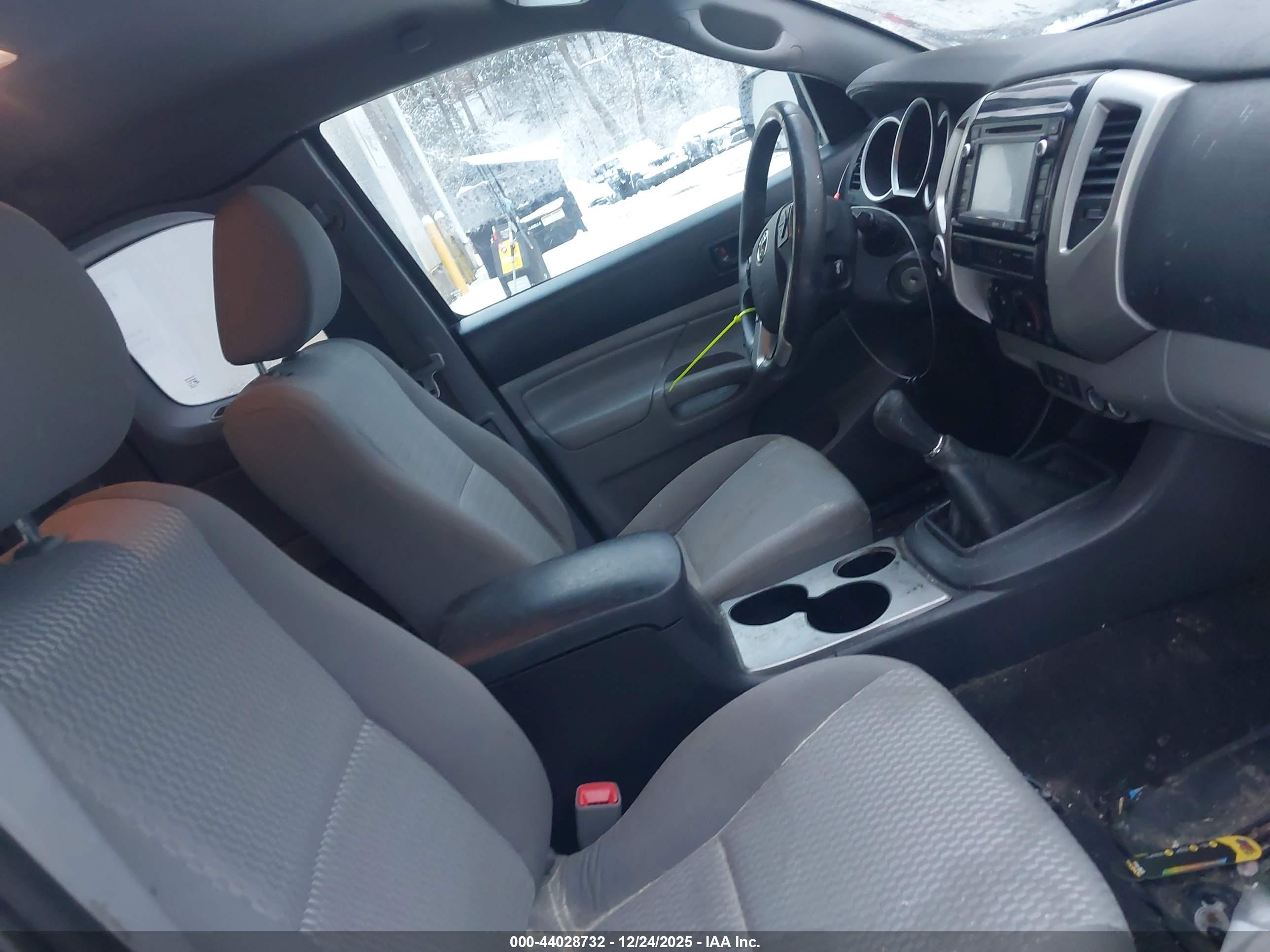 TOYOTA TACOMA image 5