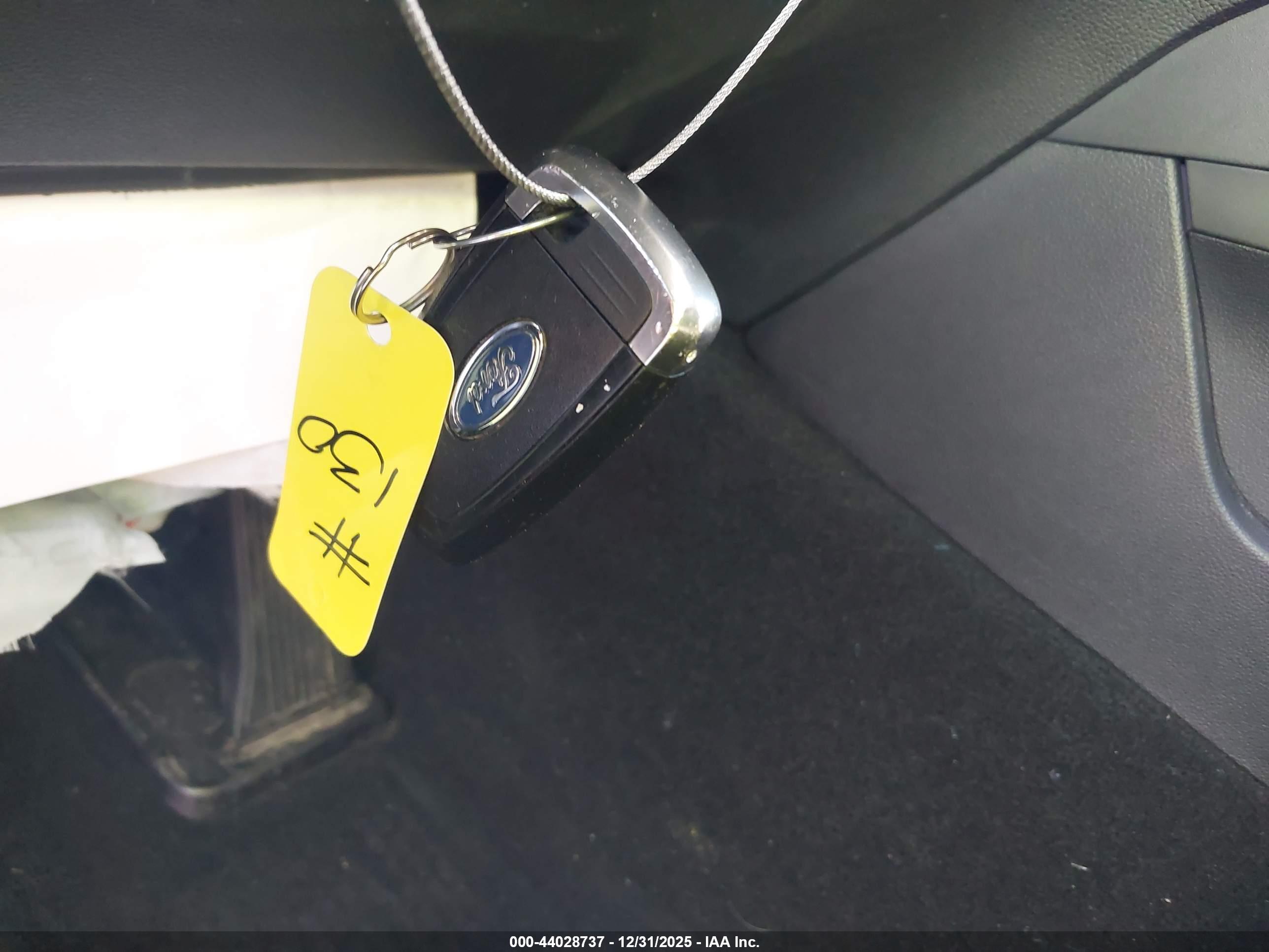 FORD EXPLORER image 11