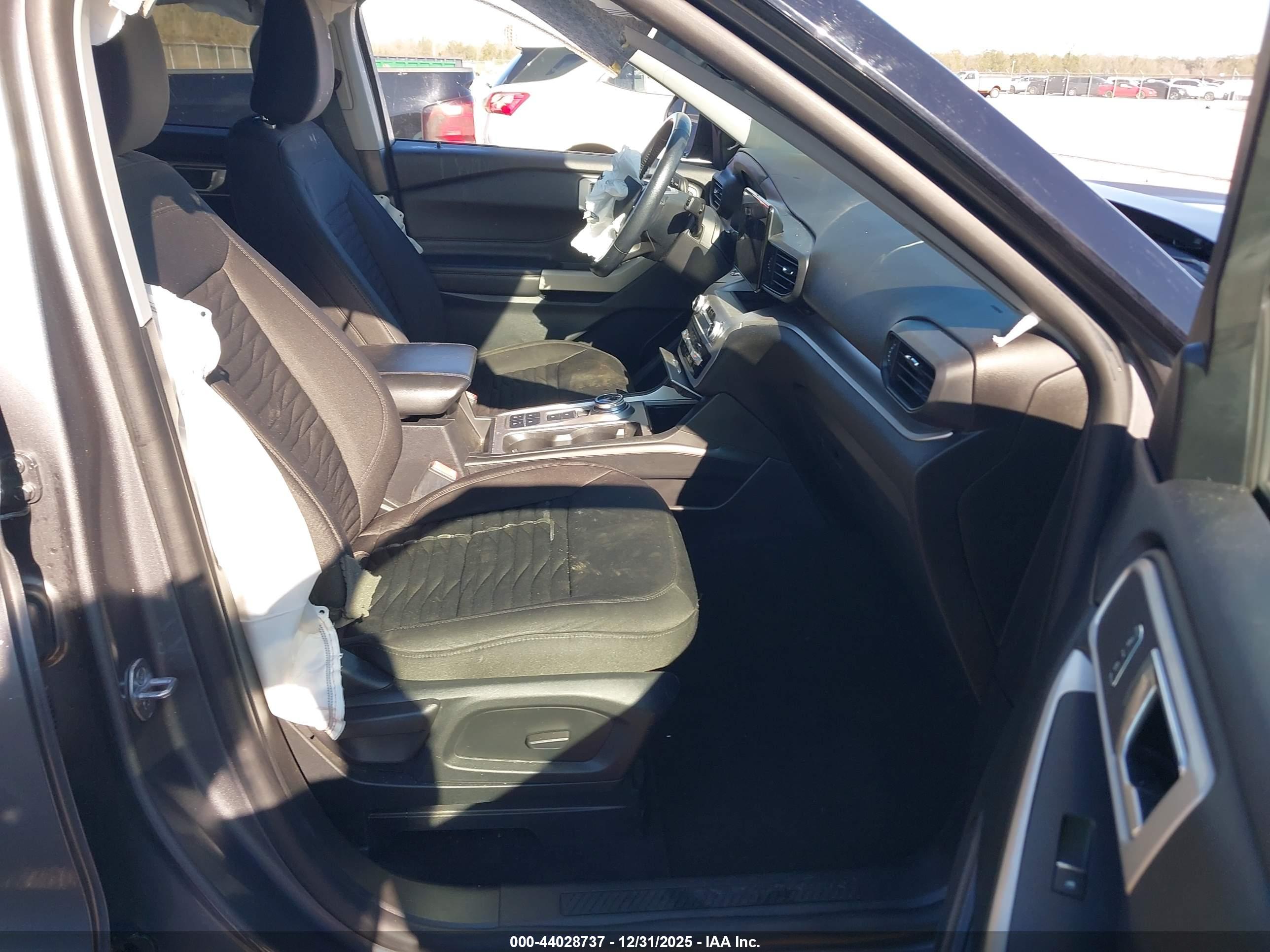 FORD EXPLORER image 5