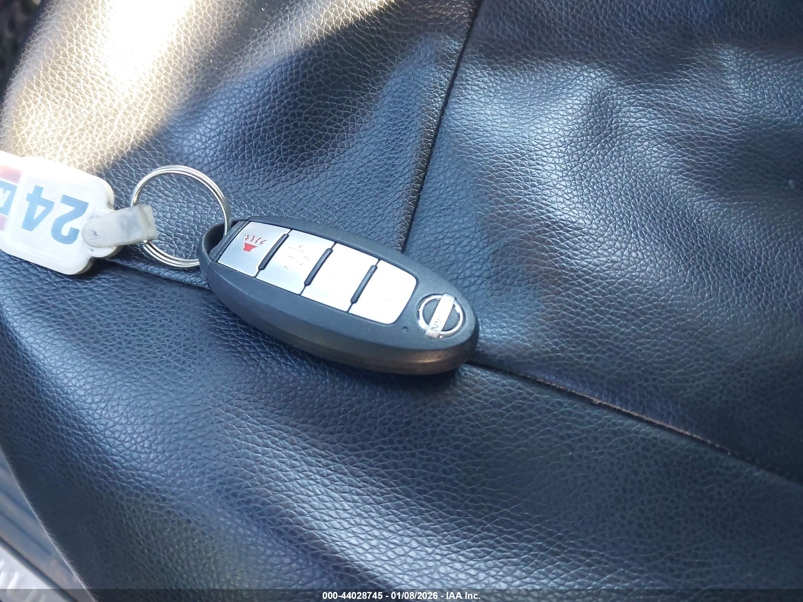 NISSAN MURANO image 11