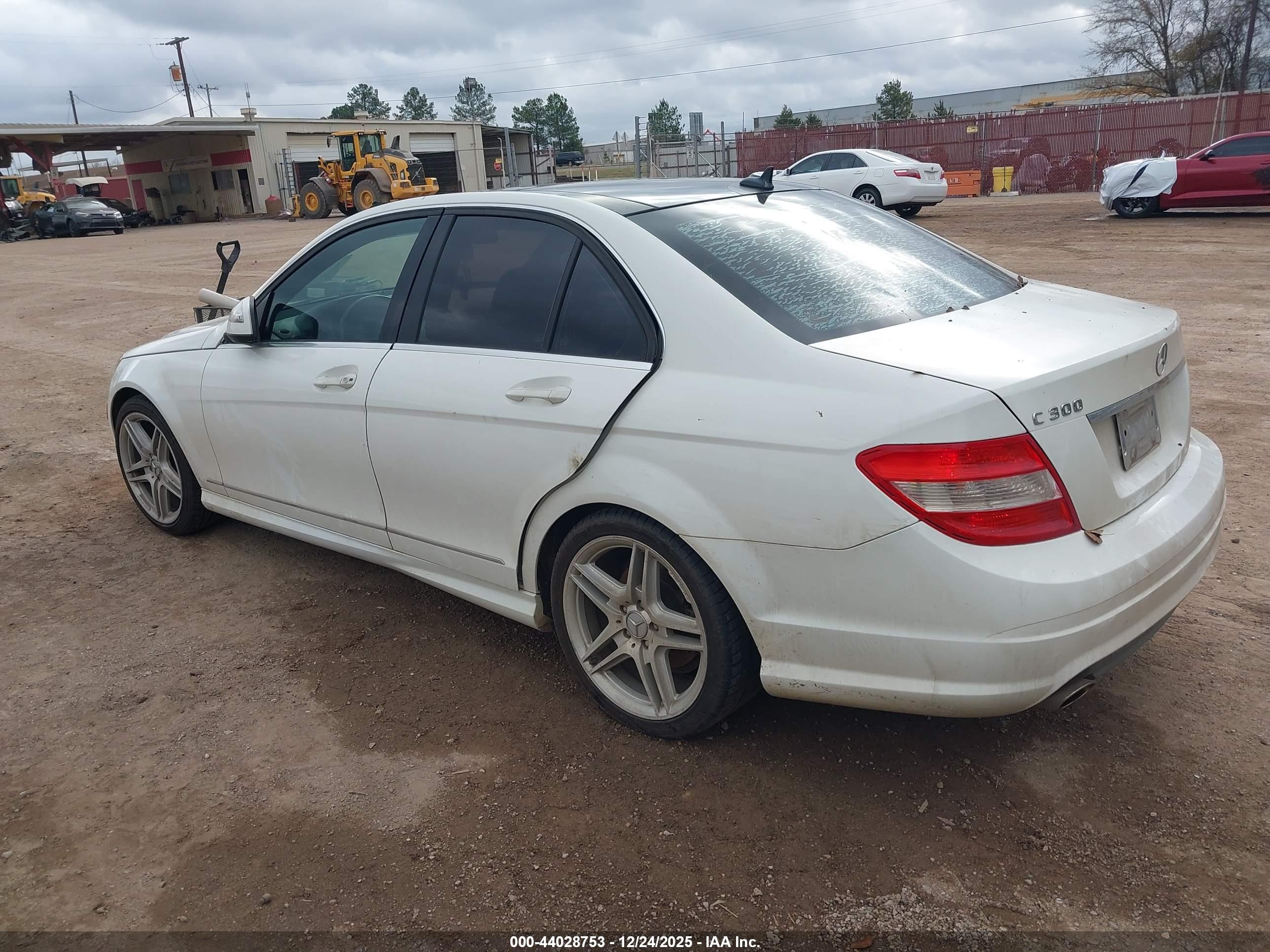 MERCEDES-BENZ C image 3