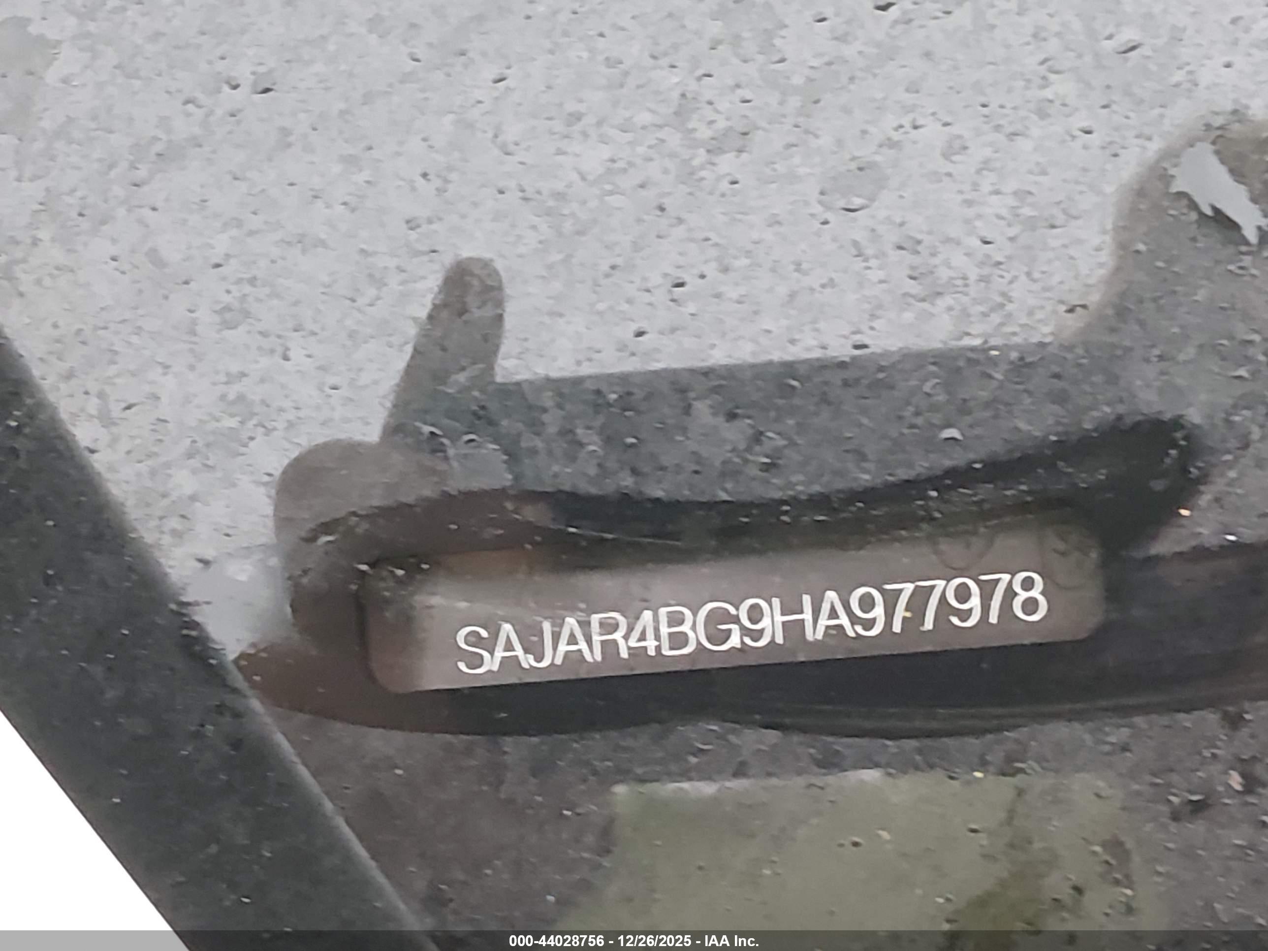 JAGUAR XE image 9