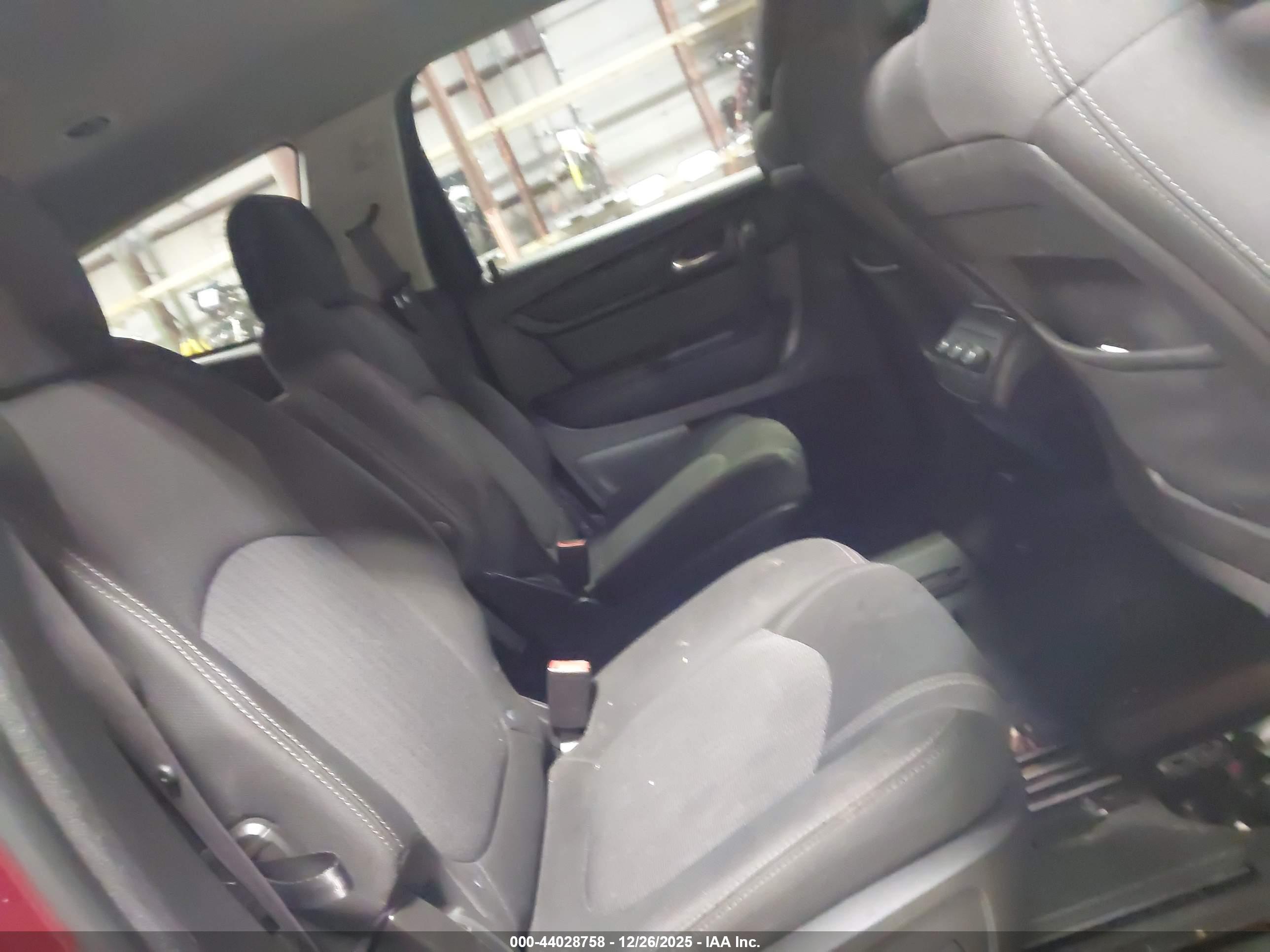 CHEVROLET TRAVERSE image 8