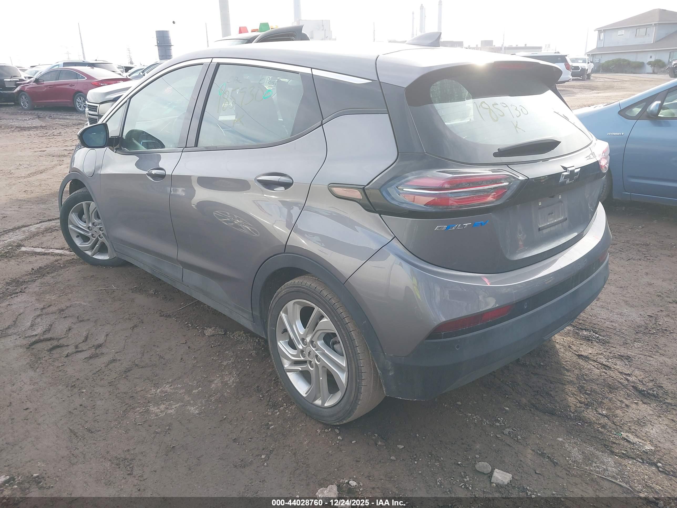 CHEVROLET BOLT image 3