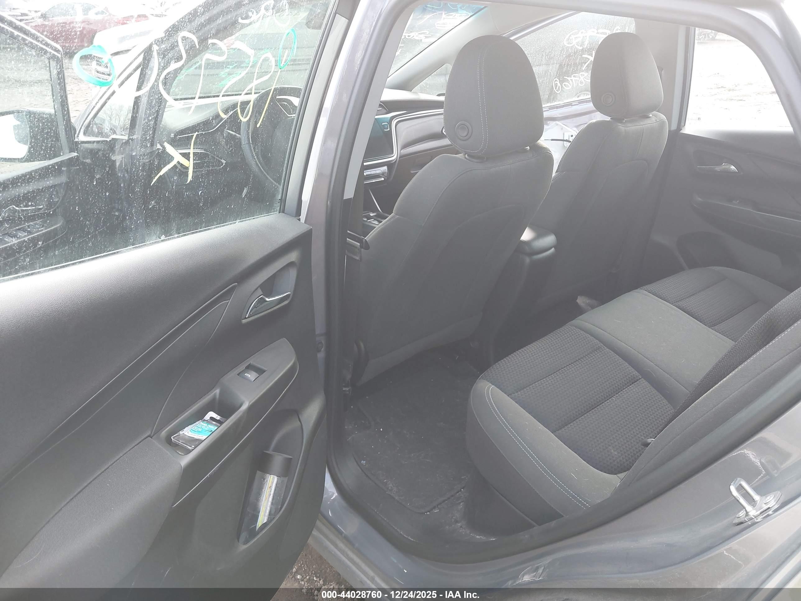 CHEVROLET BOLT image 8
