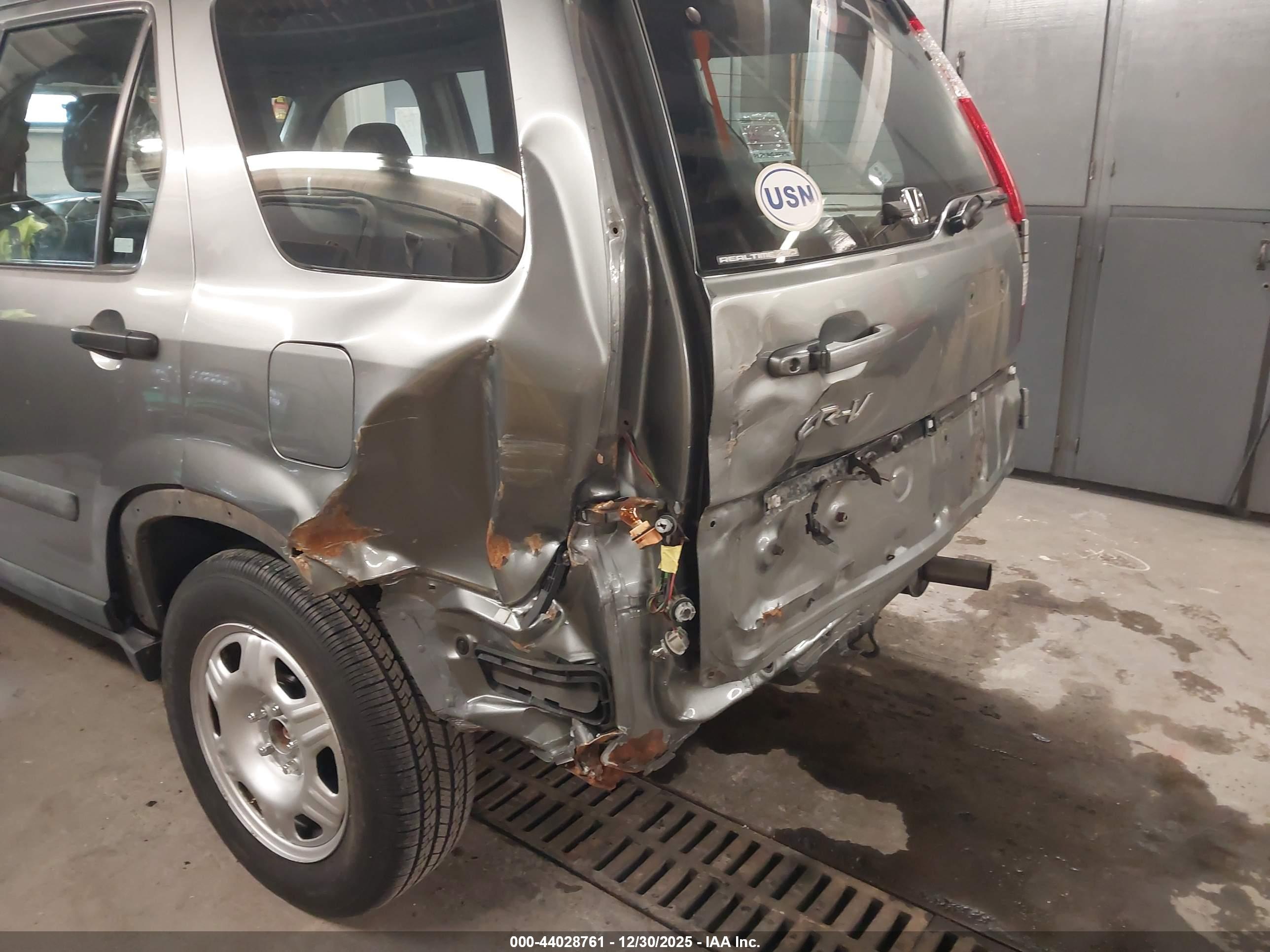 HONDA CR-V image 6