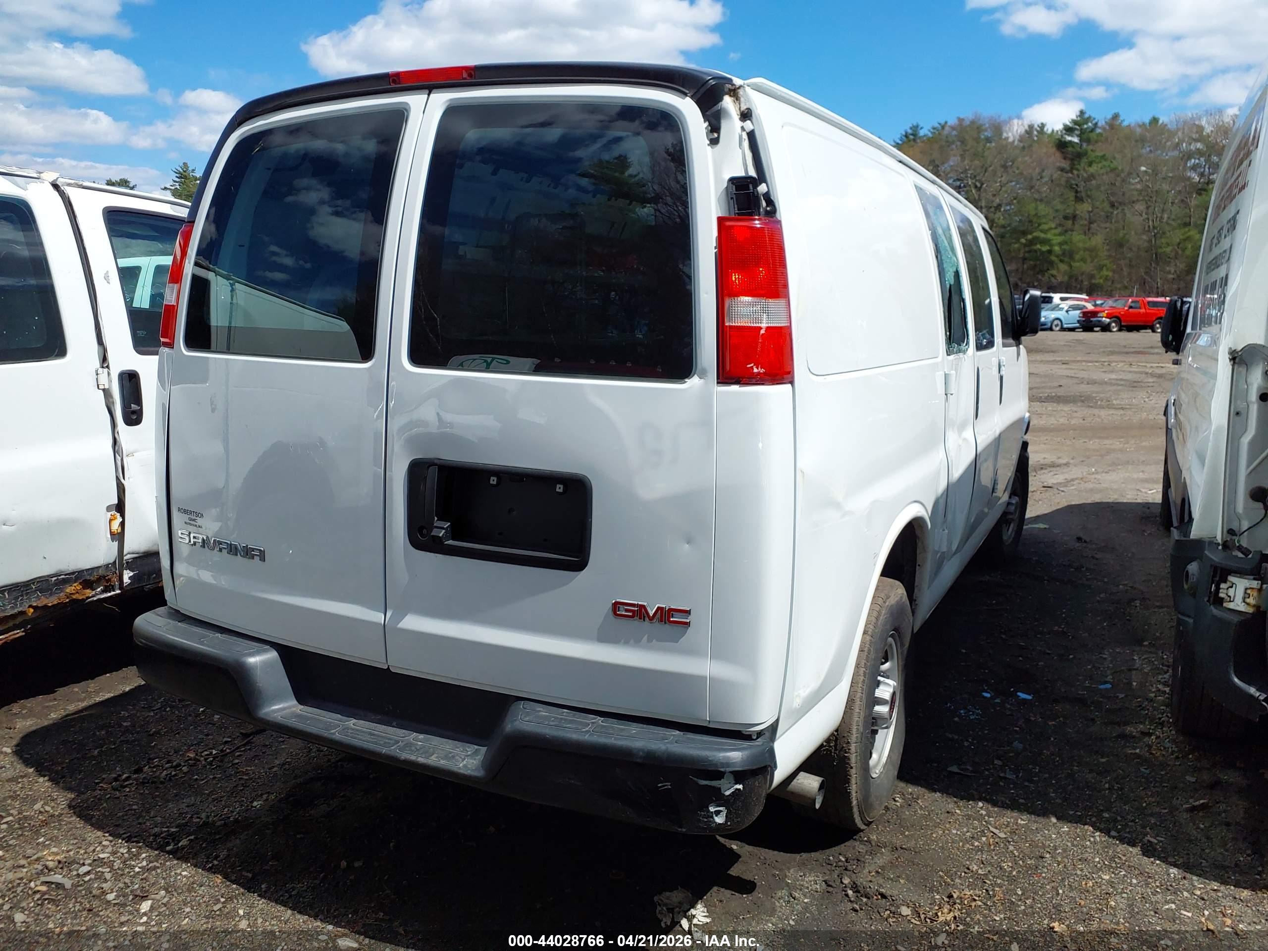 GMC SAVANA image 4