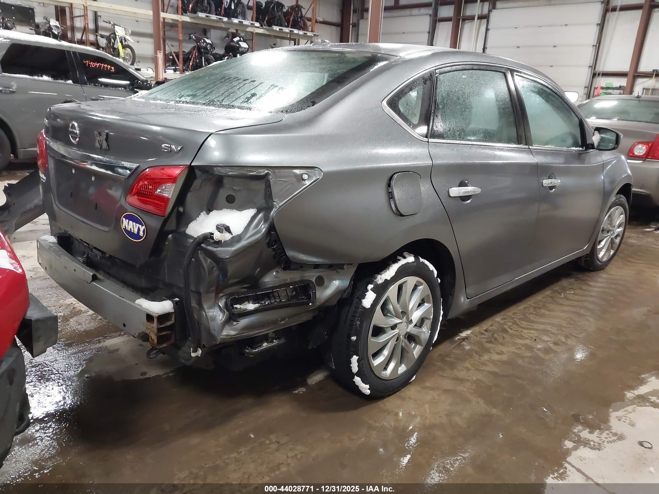NISSAN SENTRA image 4