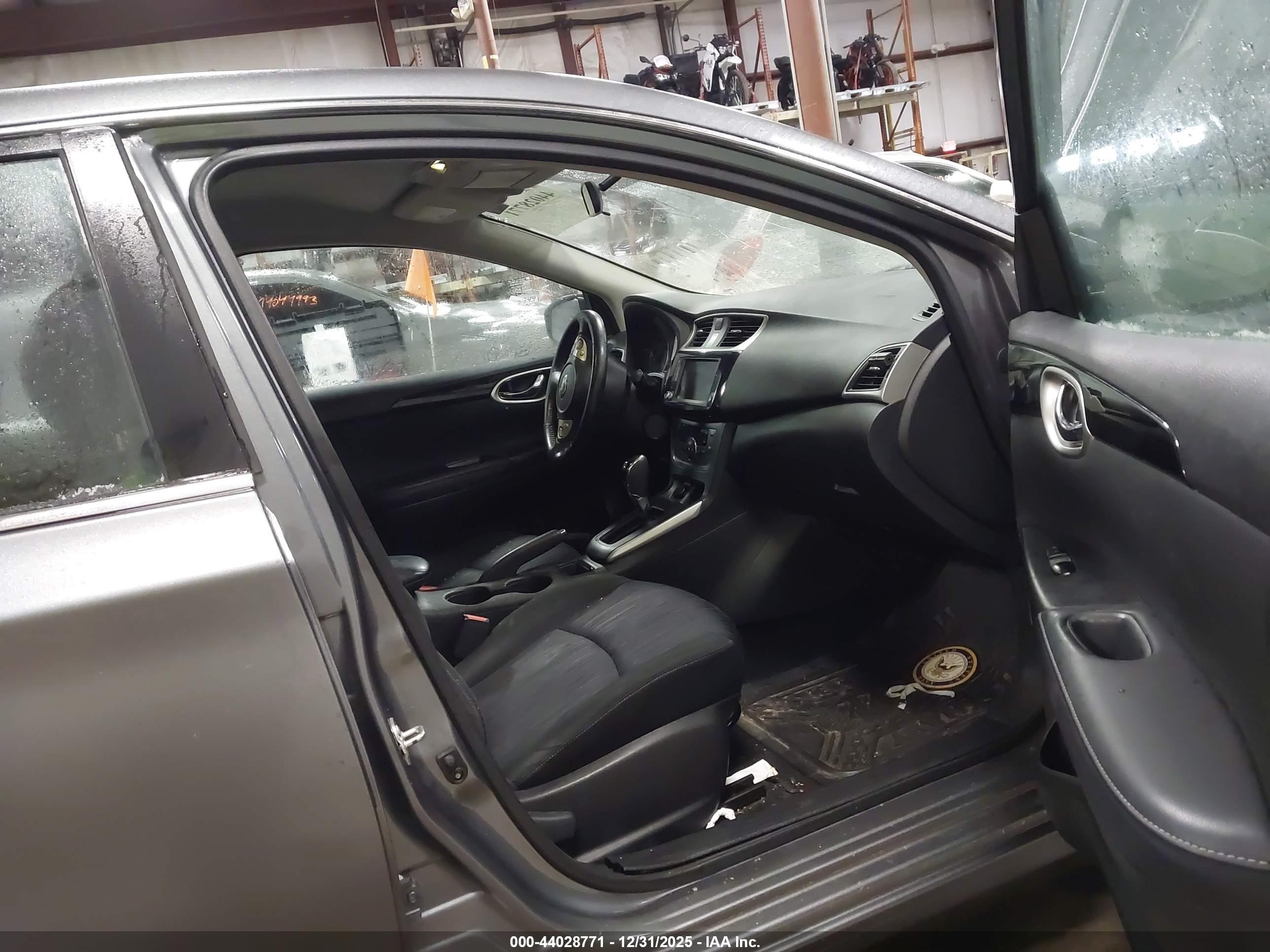 NISSAN SENTRA image 5