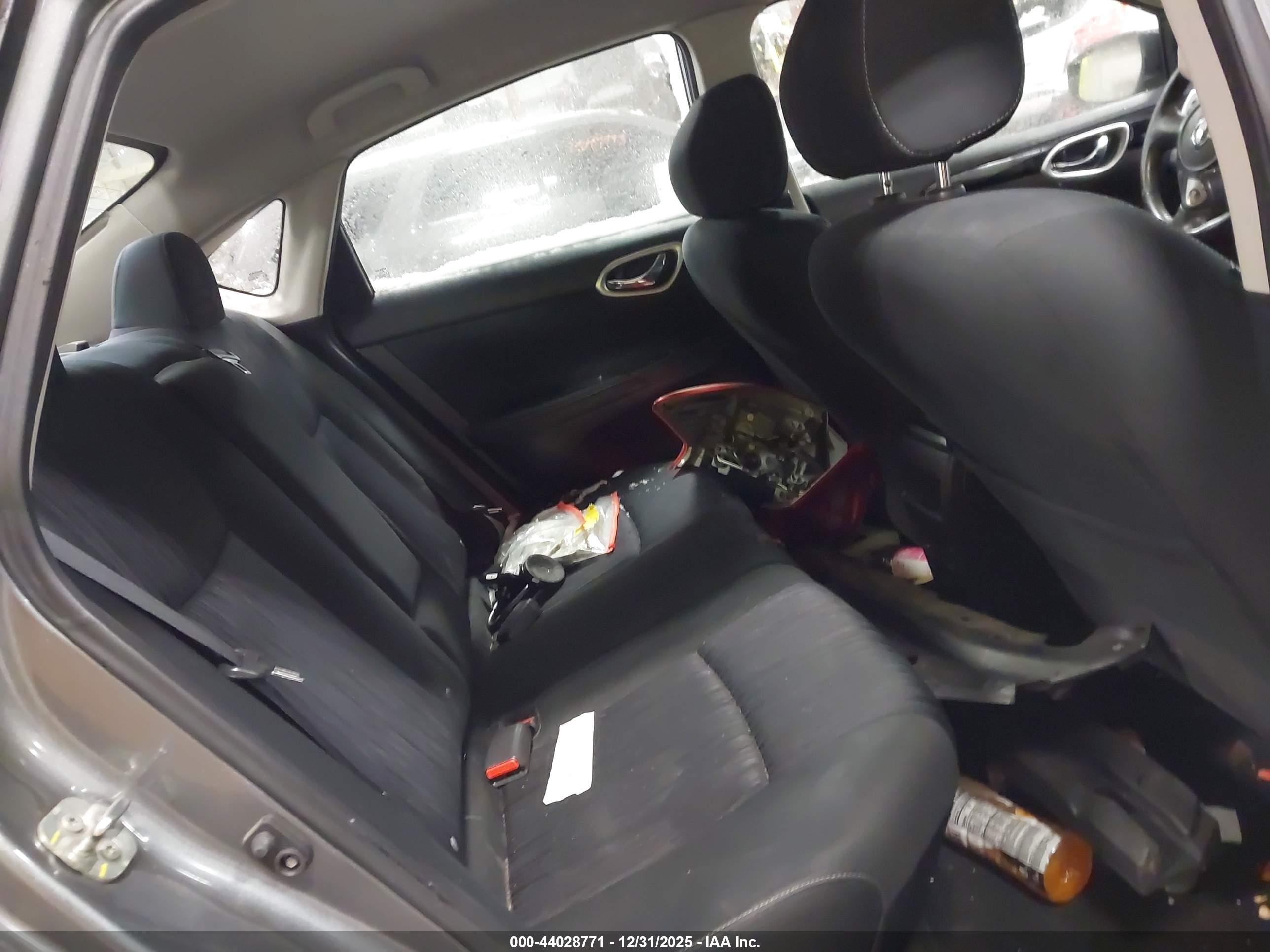 NISSAN SENTRA image 8