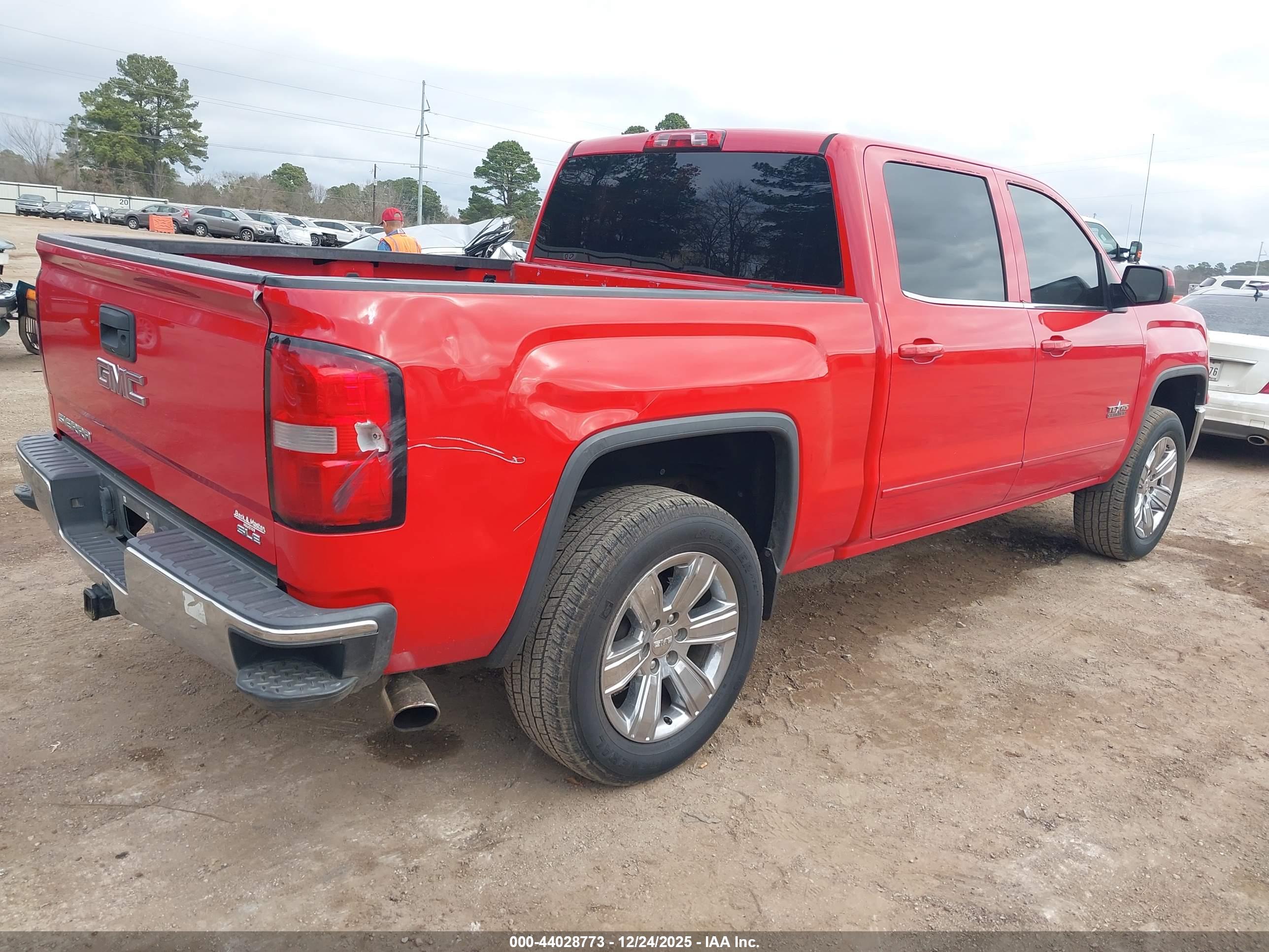 GMC SIERRA image 4