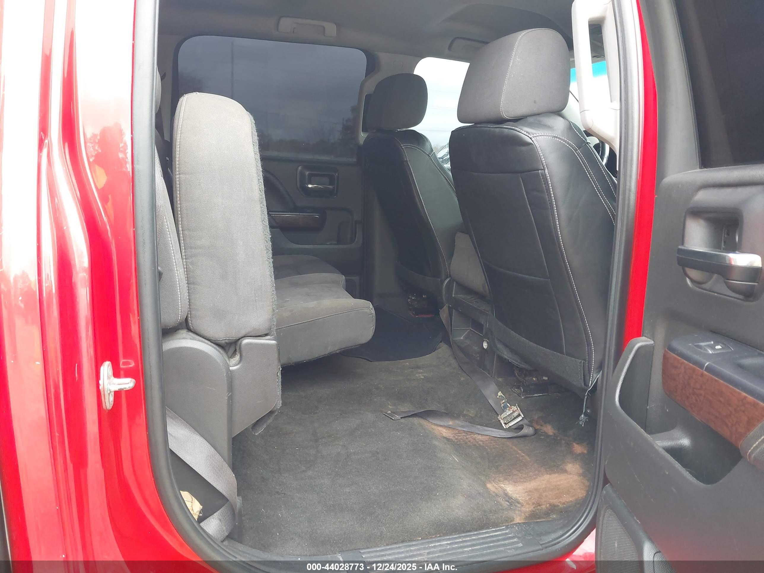 GMC SIERRA image 8