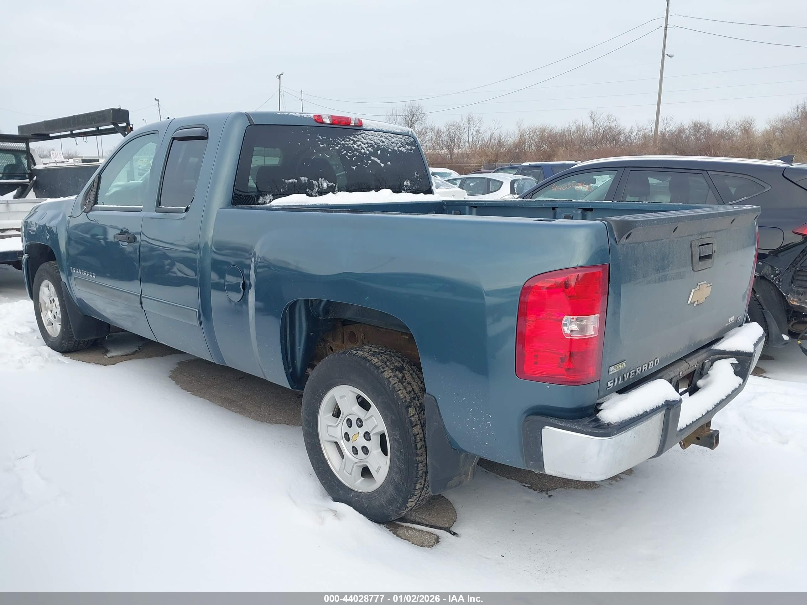 CHEVROLET SILVERADO image 3