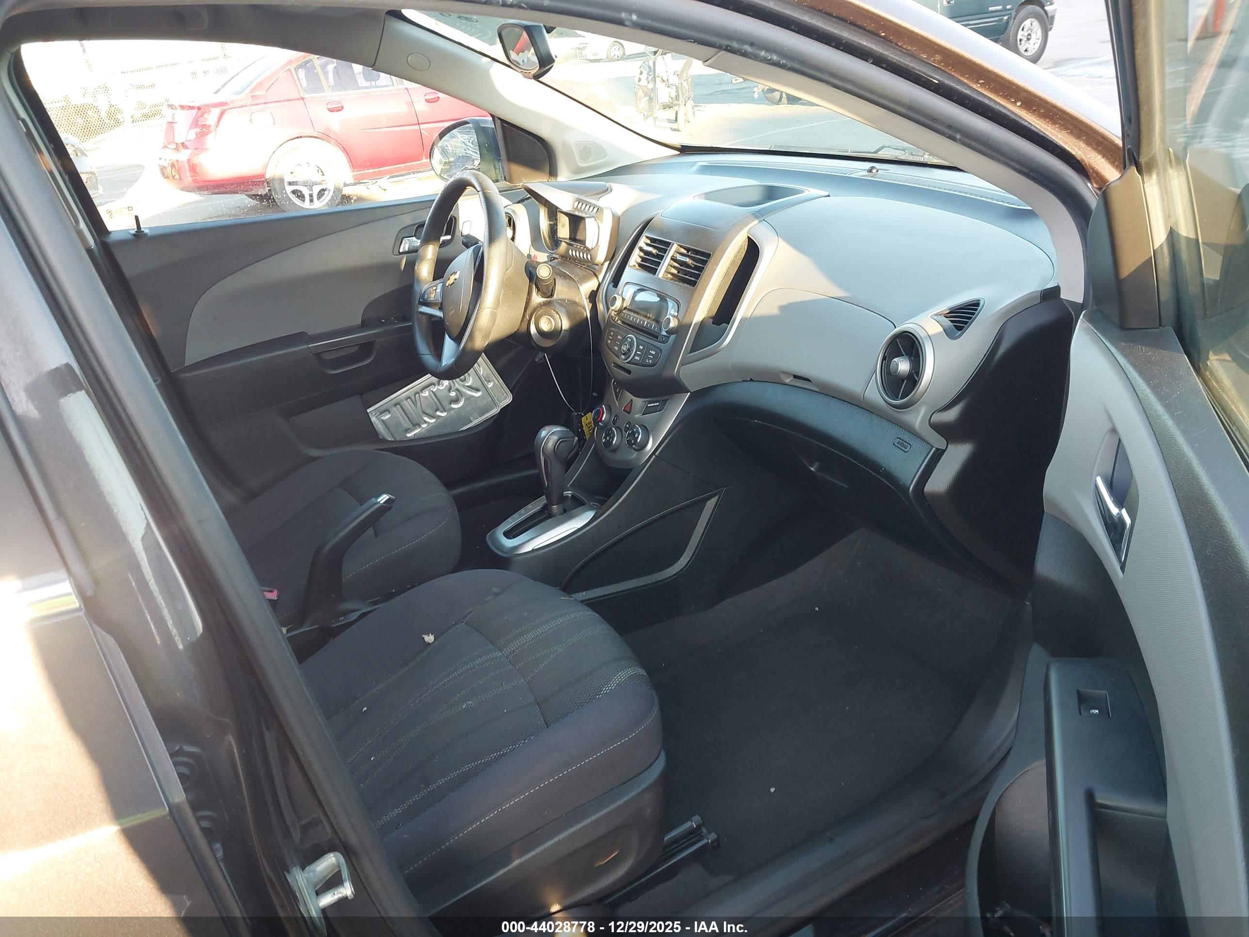 CHEVROLET SONIC image 5