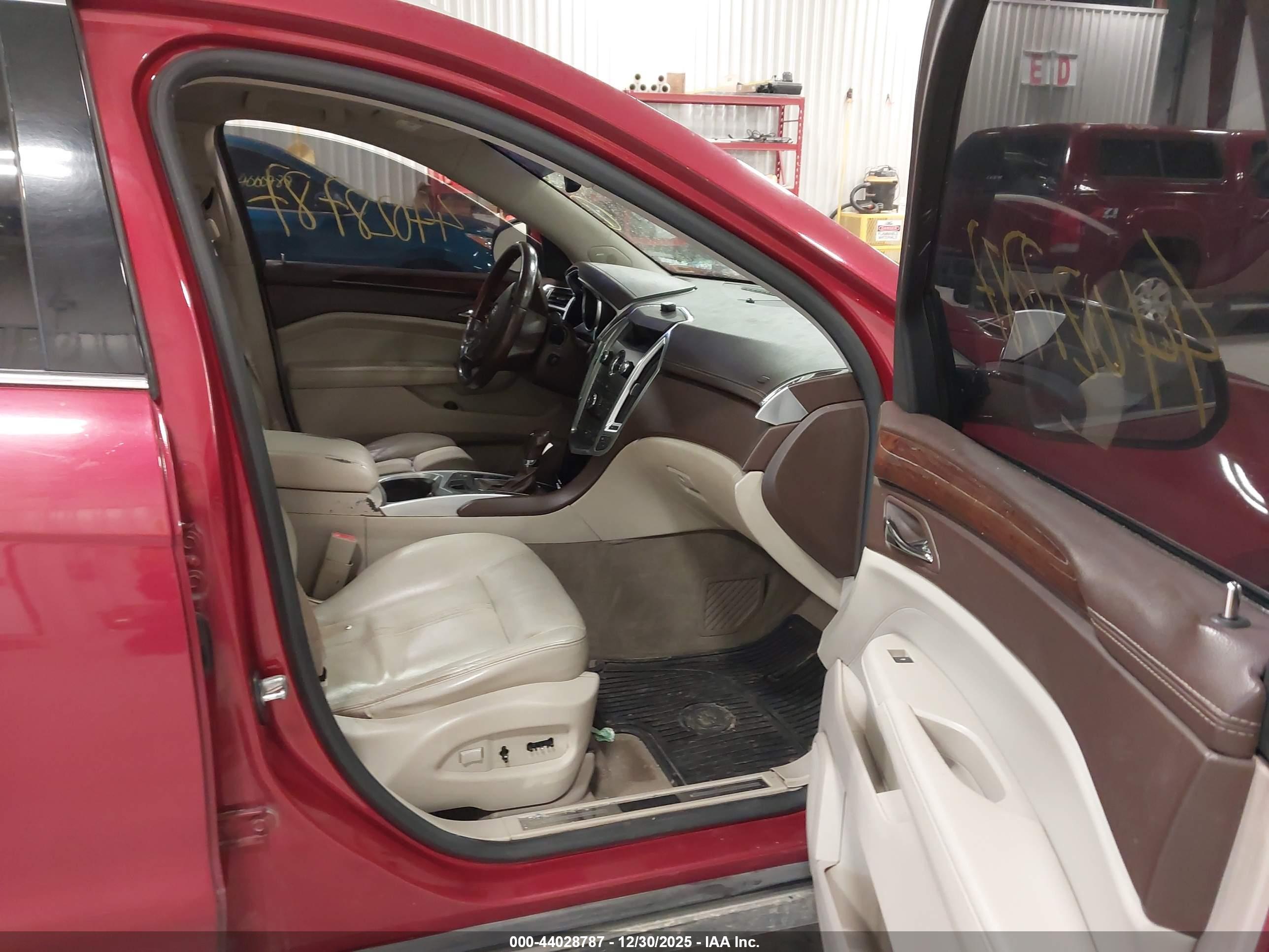 CADILLAC SRX image 5