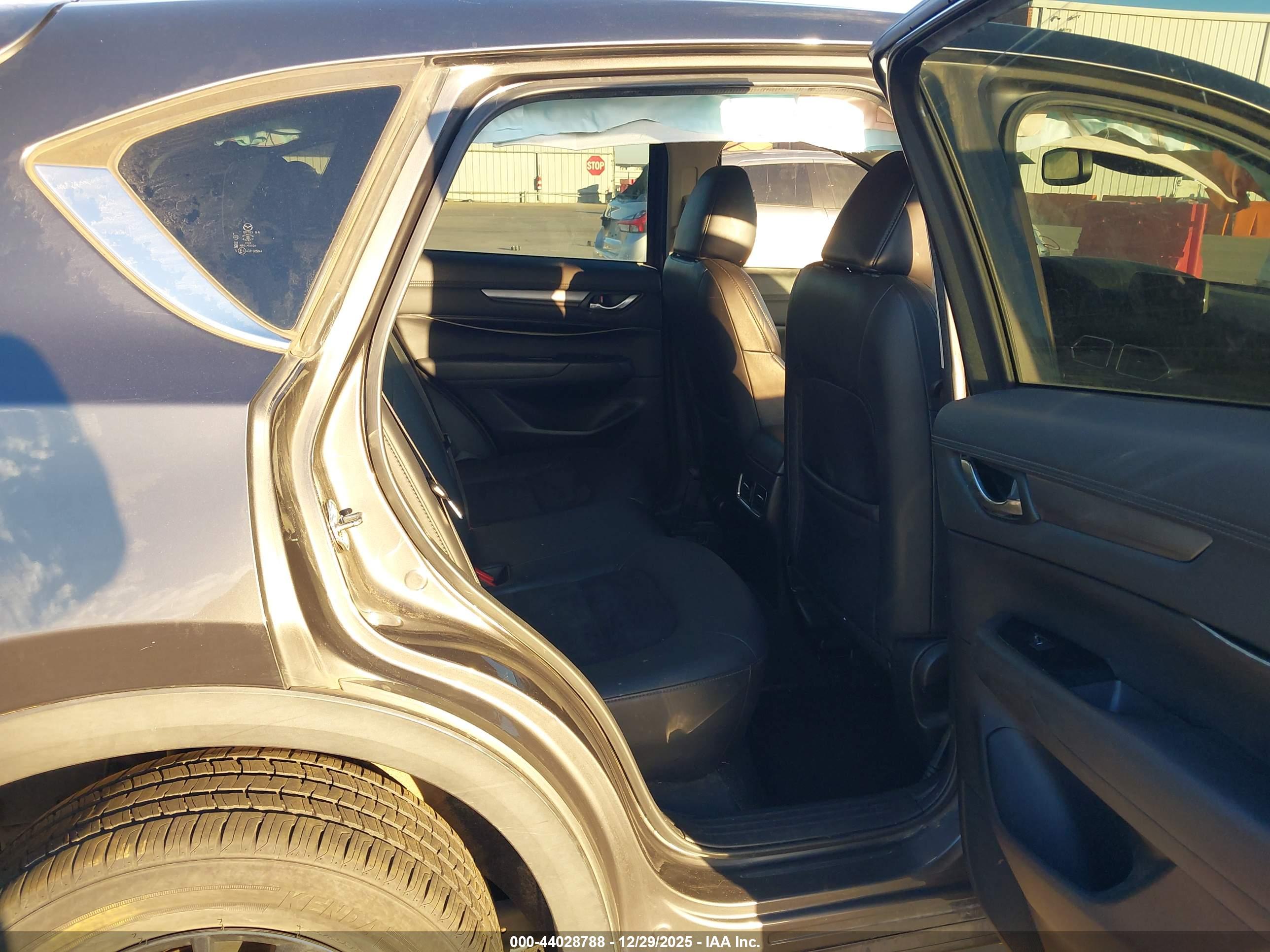 MAZDA CX-5 image 8