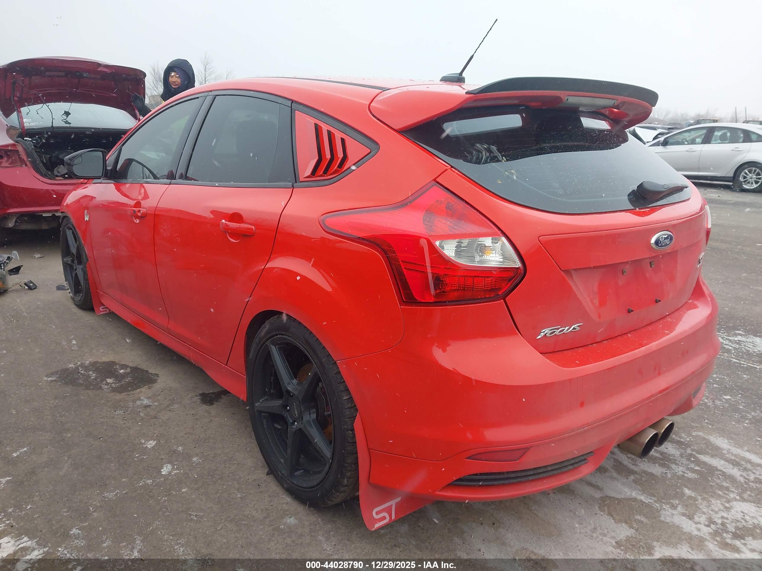 FORD FOCUS image 3
