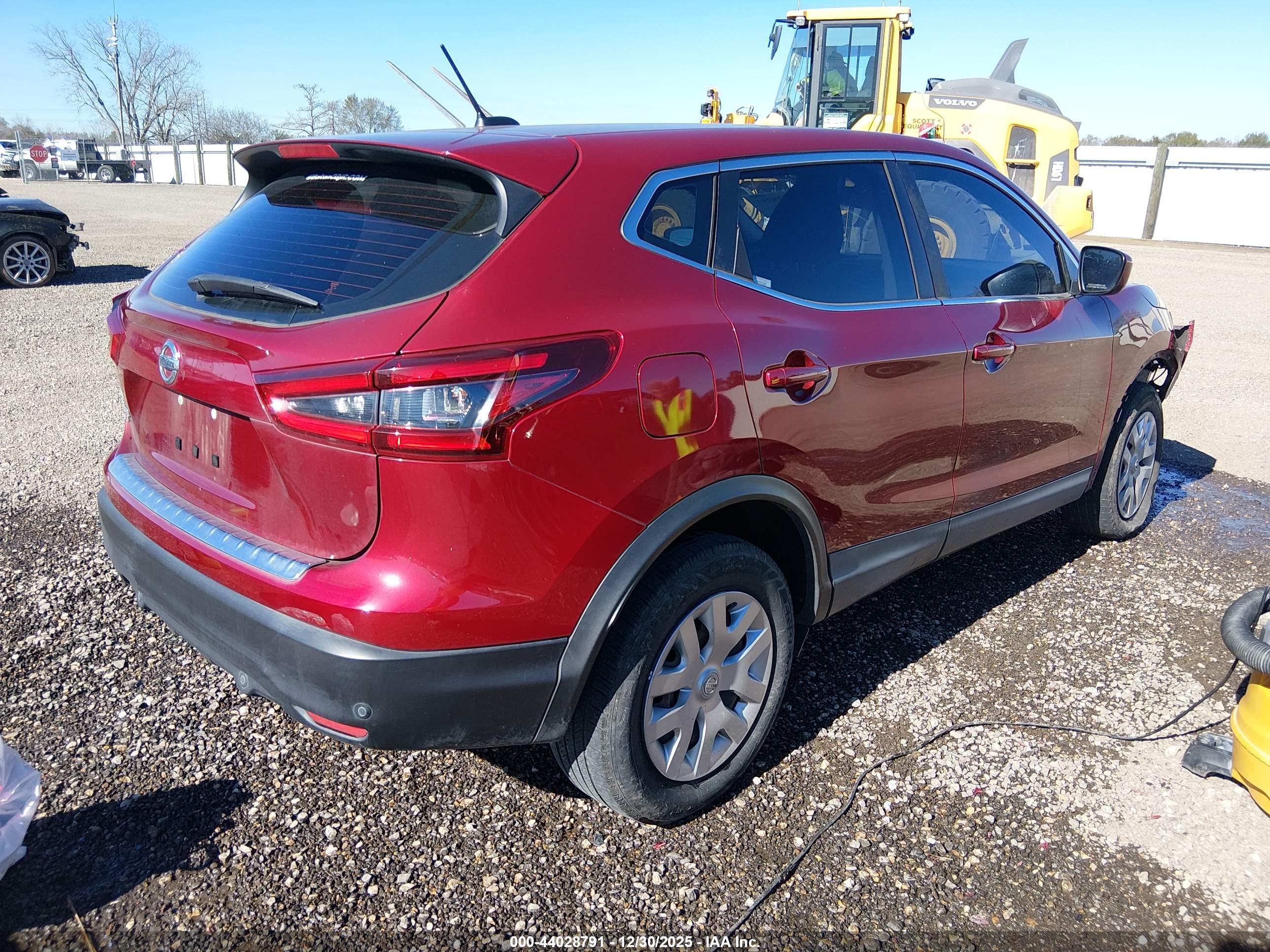 NISSAN ROGUE image 4