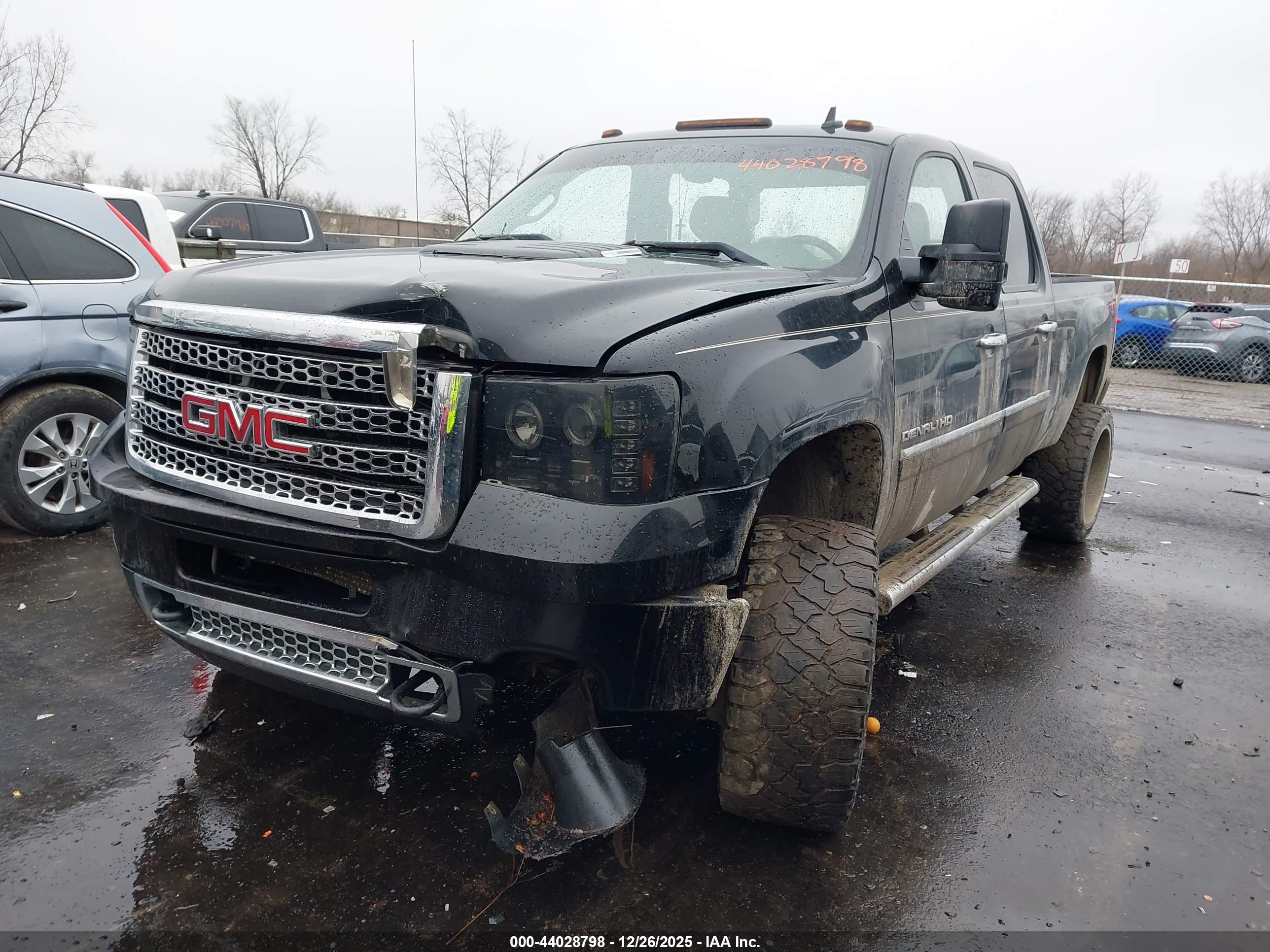GMC SIERRA image 2