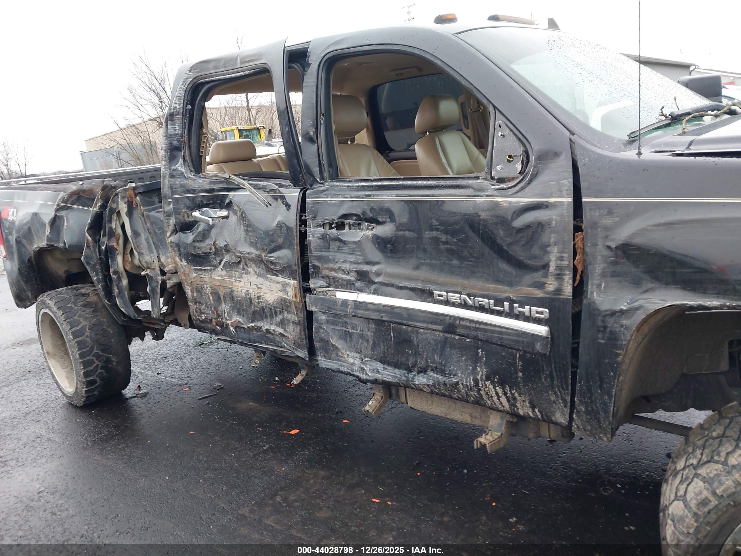 GMC SIERRA image 6