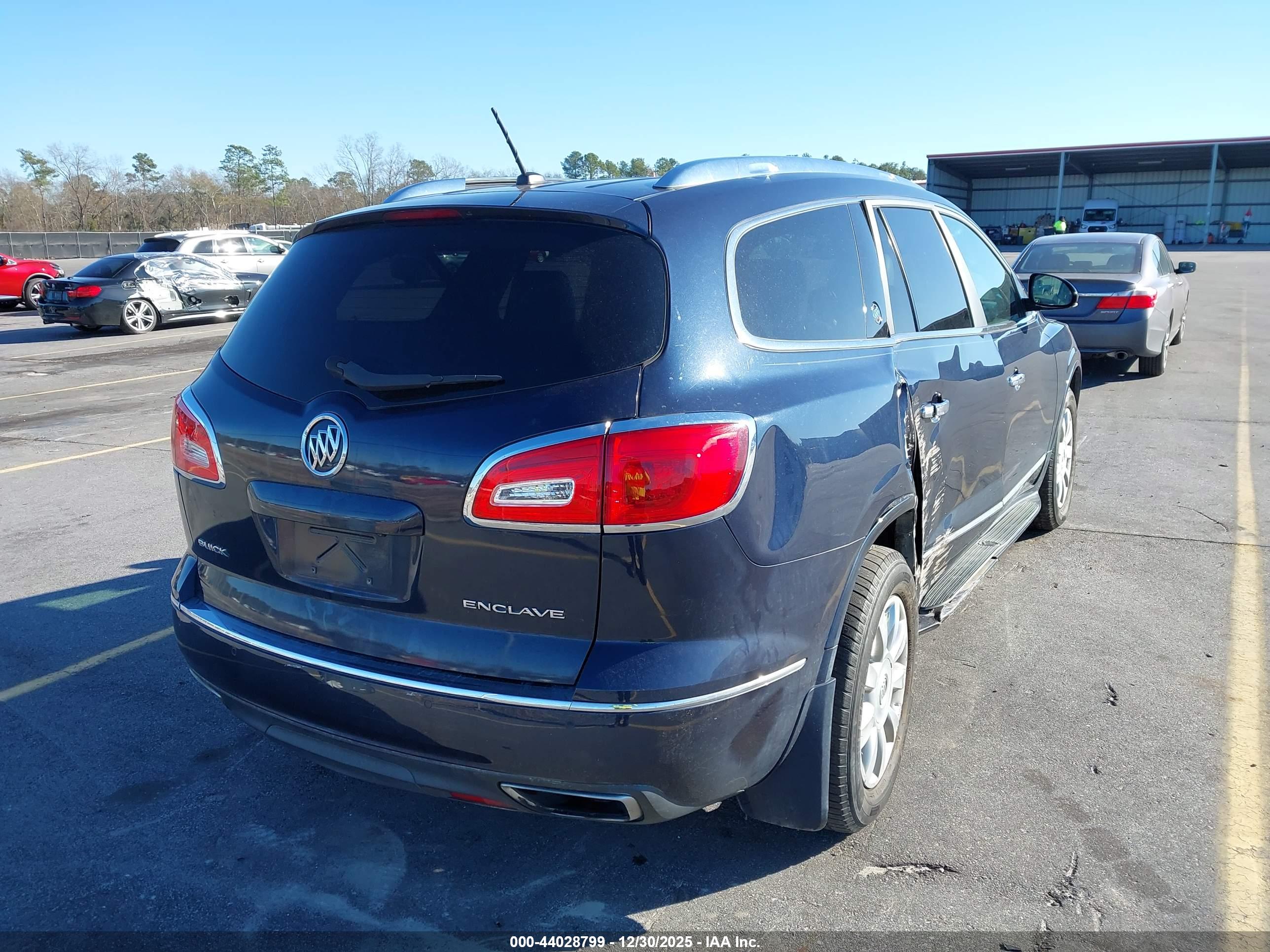 BUICK ENCLAVE image 4