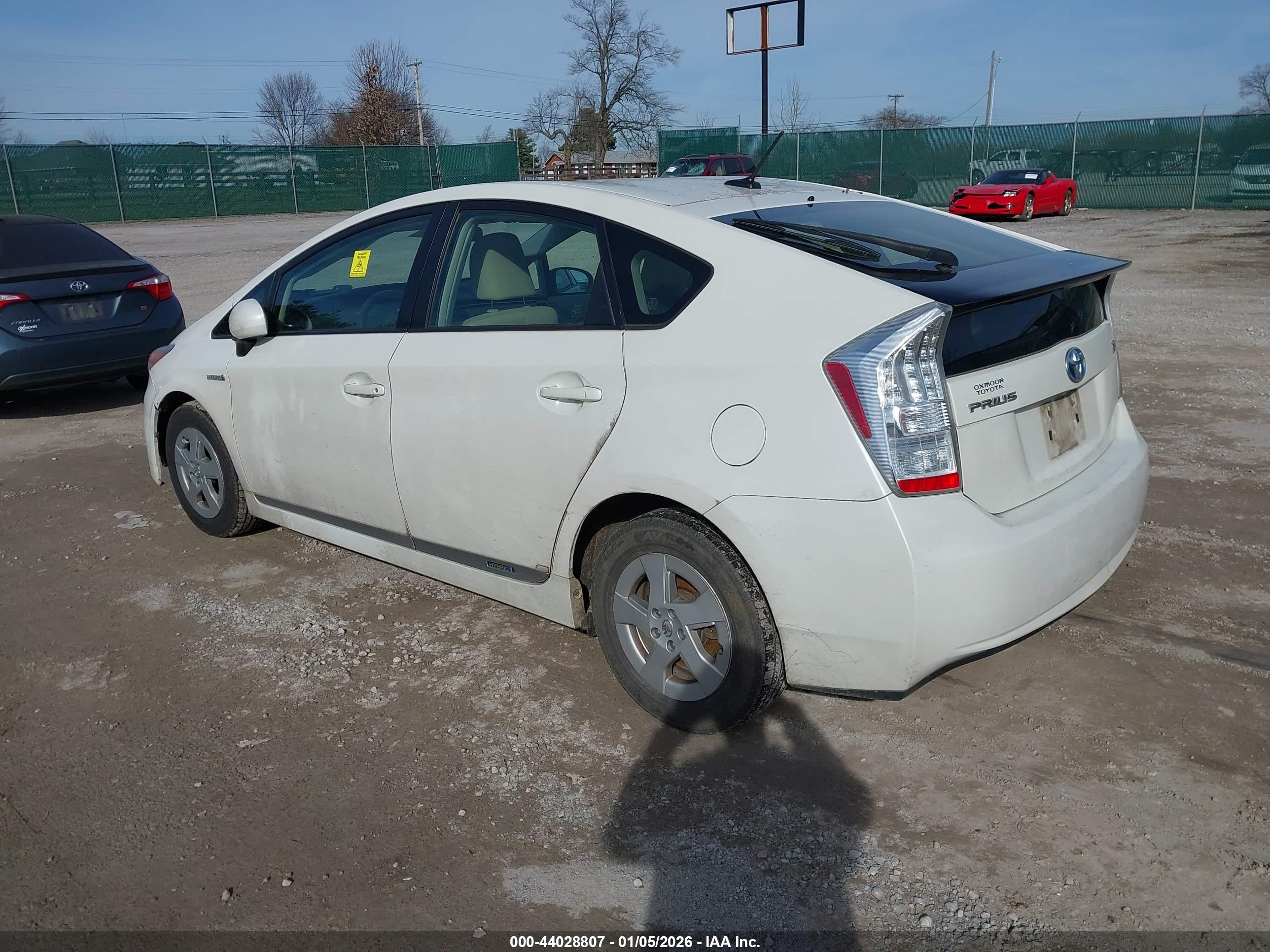 TOYOTA PRIUS image 3