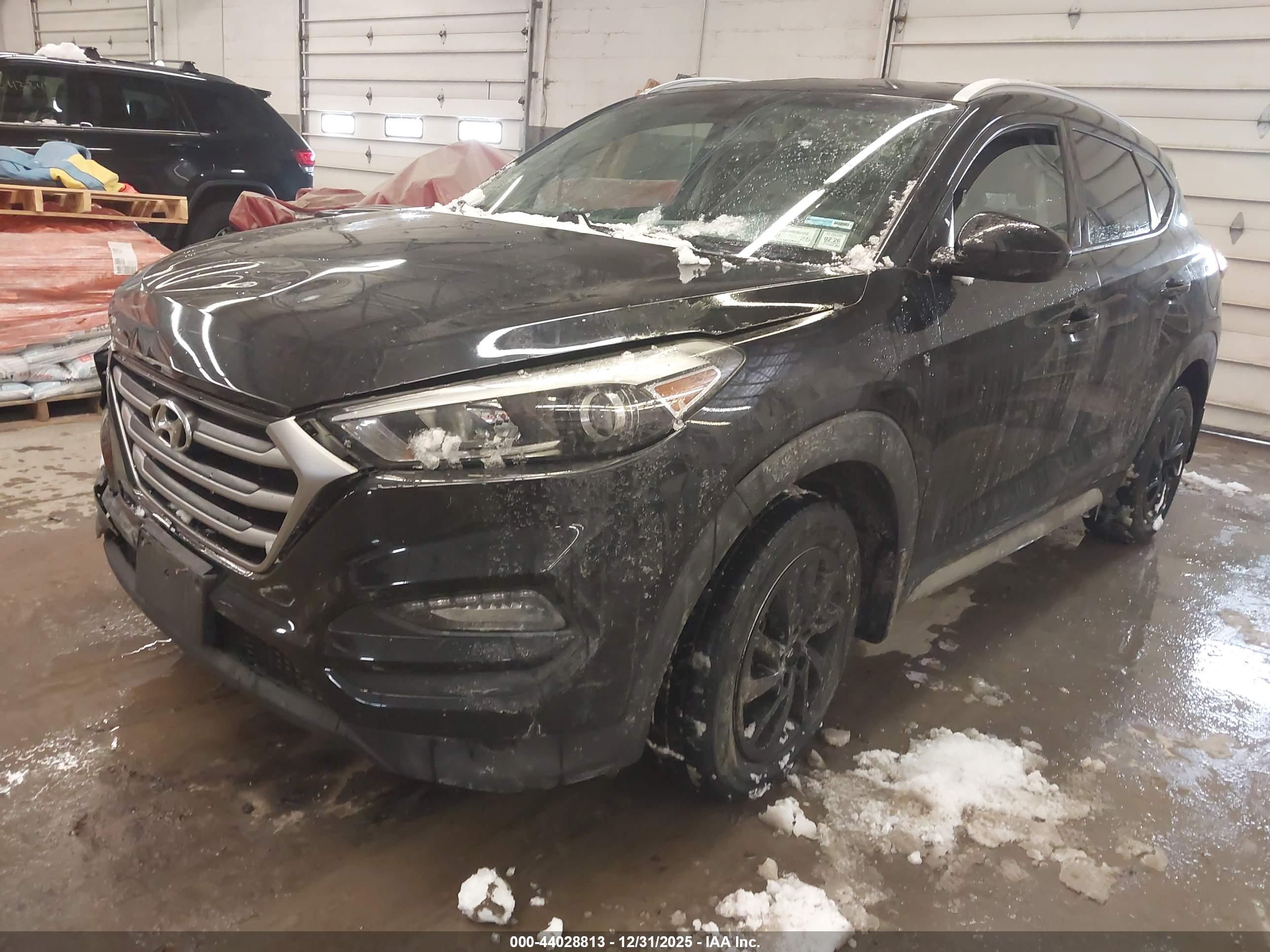 HYUNDAI TUCSON image 2