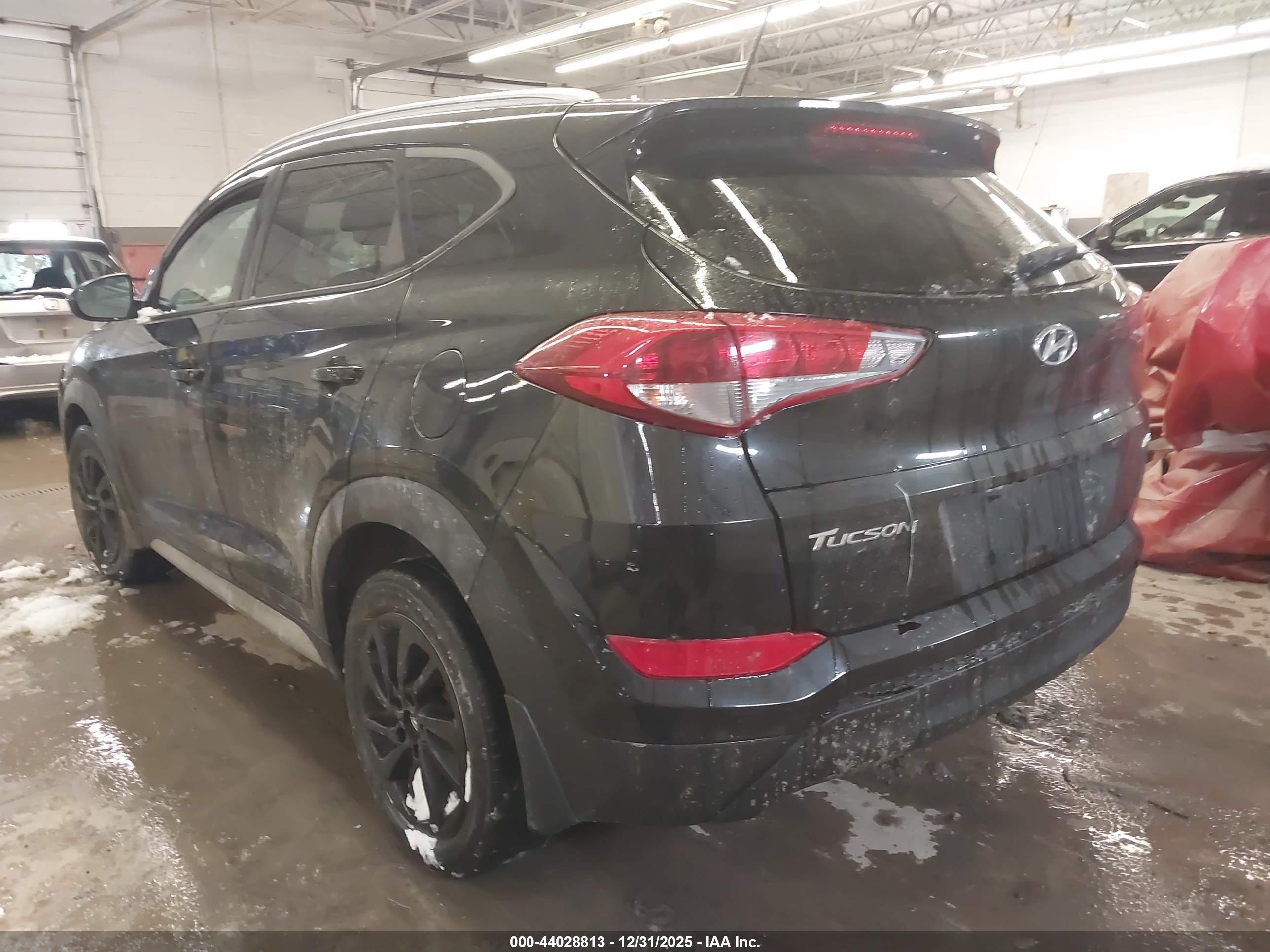 HYUNDAI TUCSON image 3