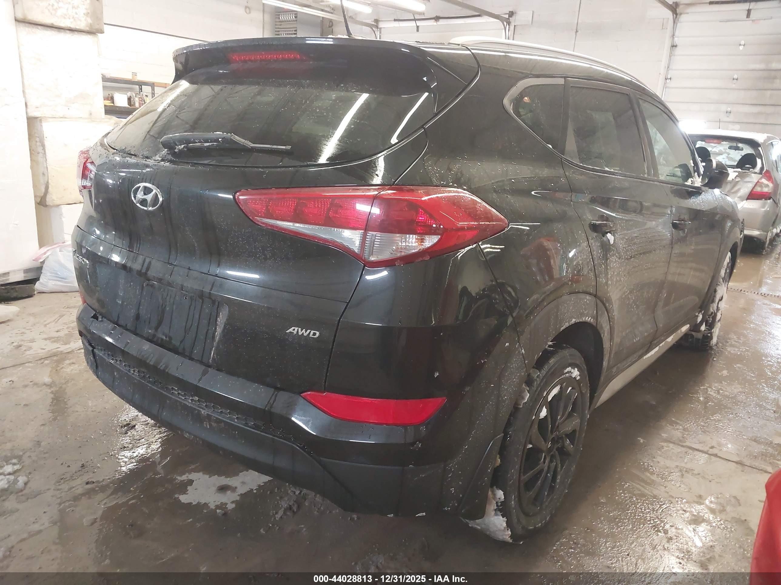 HYUNDAI TUCSON image 4