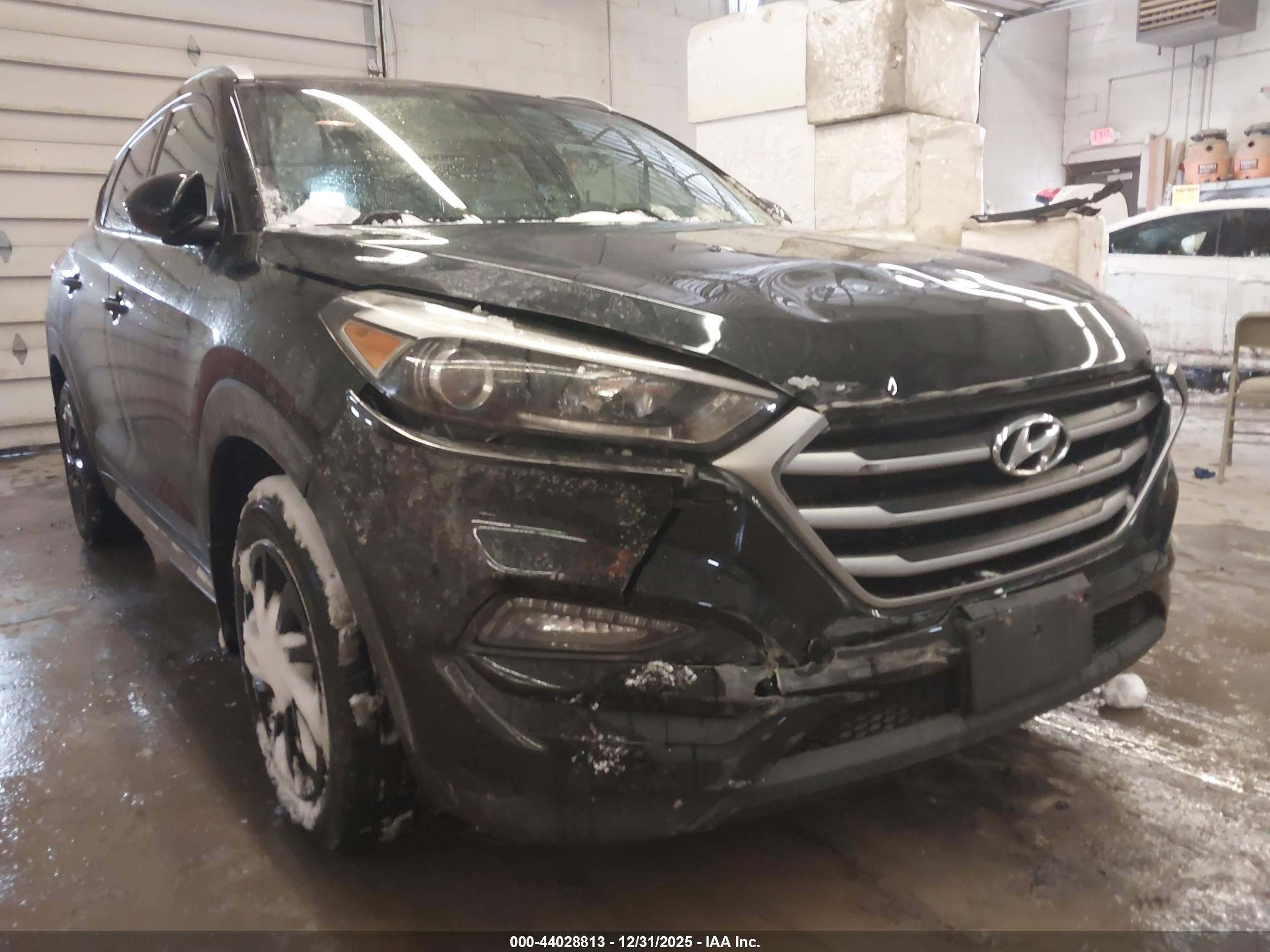 HYUNDAI TUCSON image 6