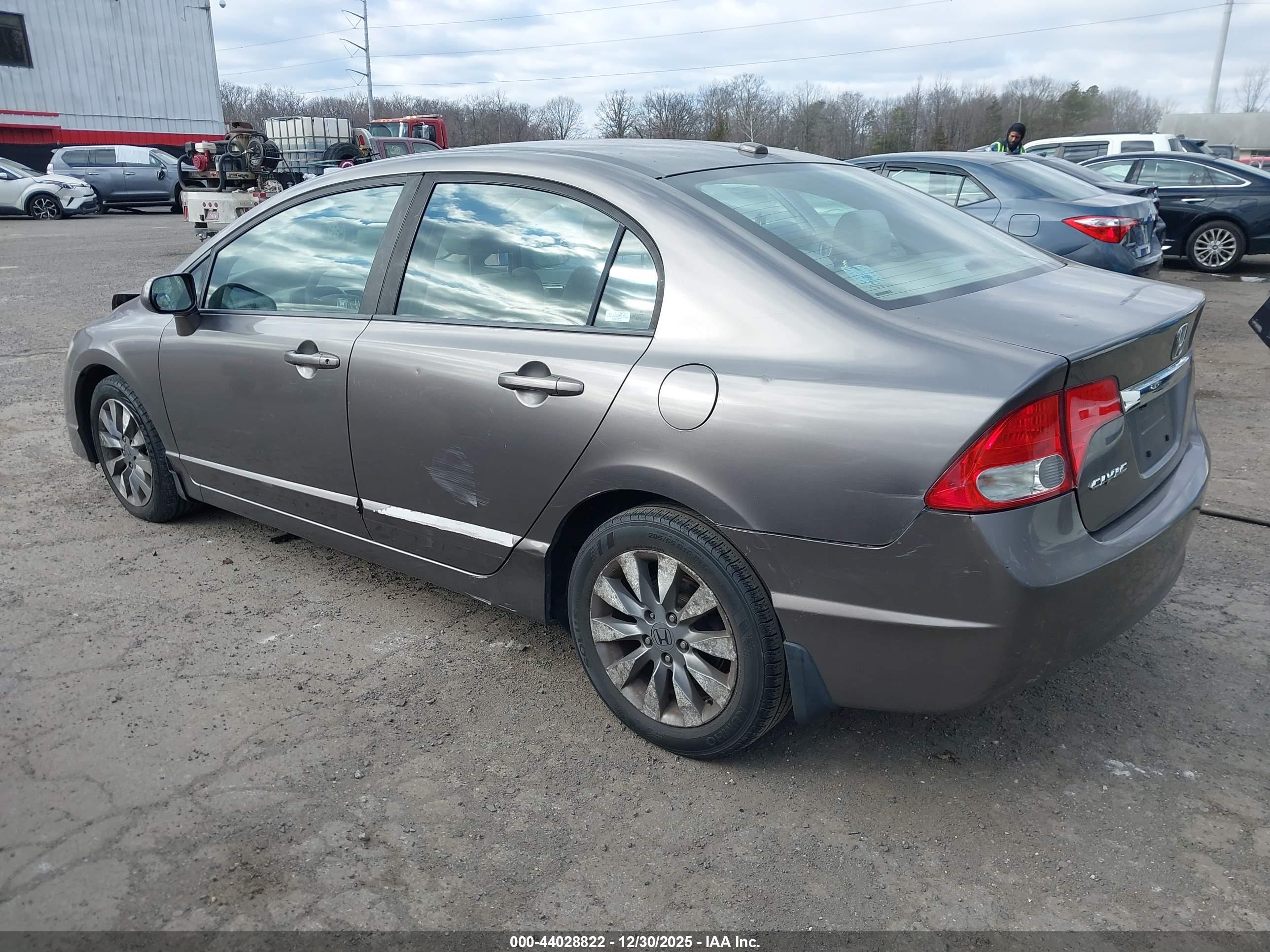 HONDA CIVIC image 3