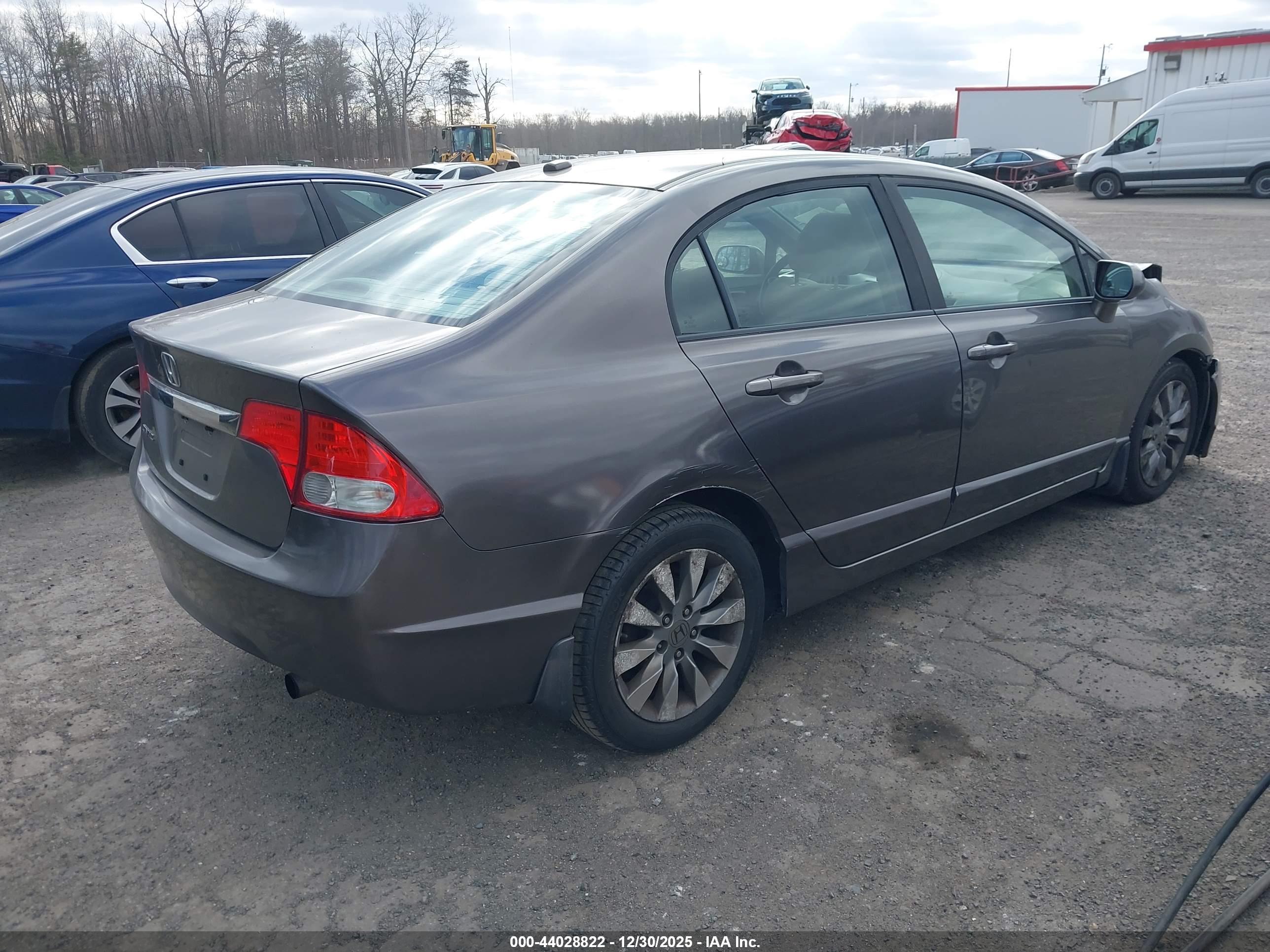 HONDA CIVIC image 4