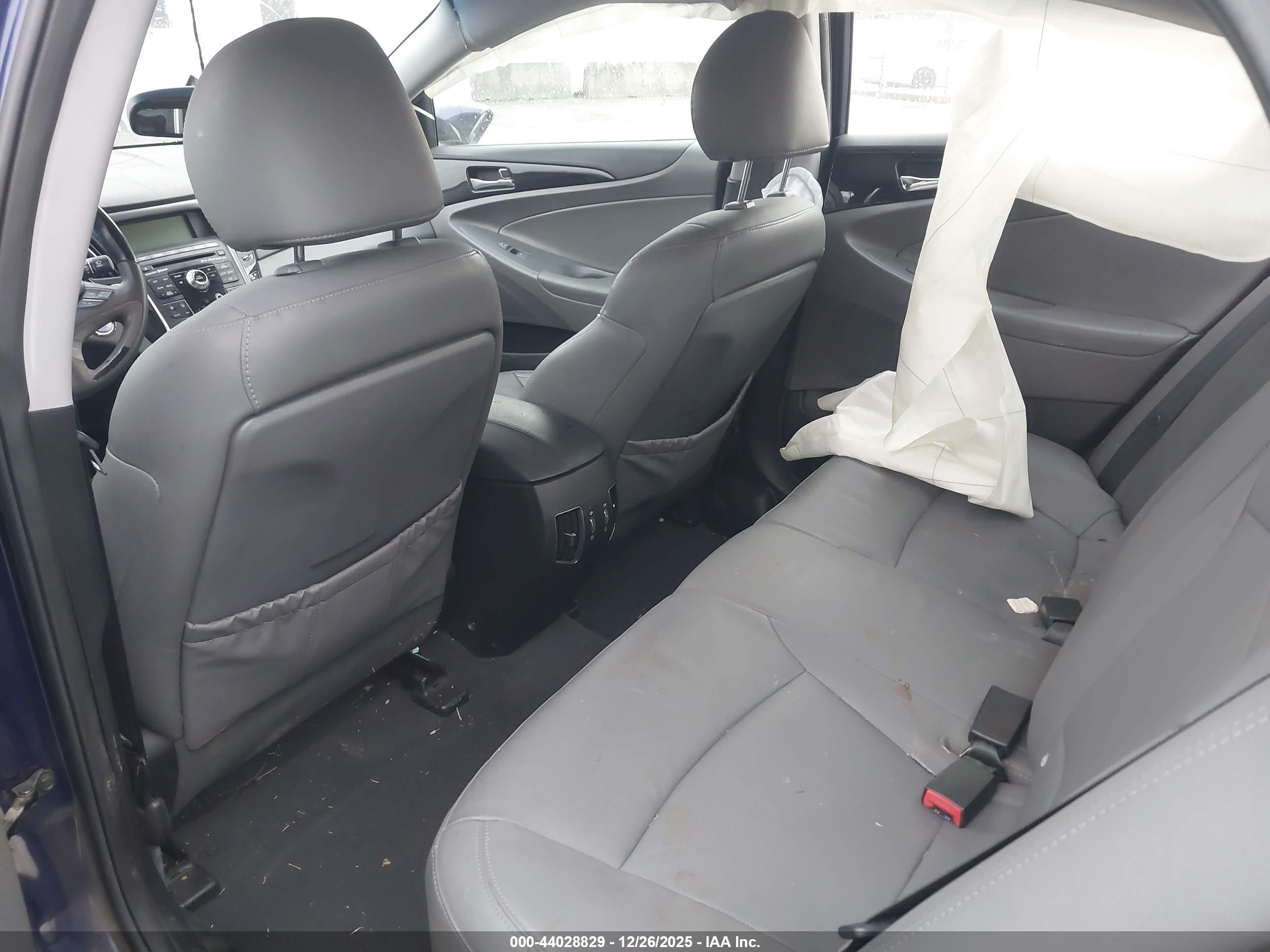 HYUNDAI SONATA image 8