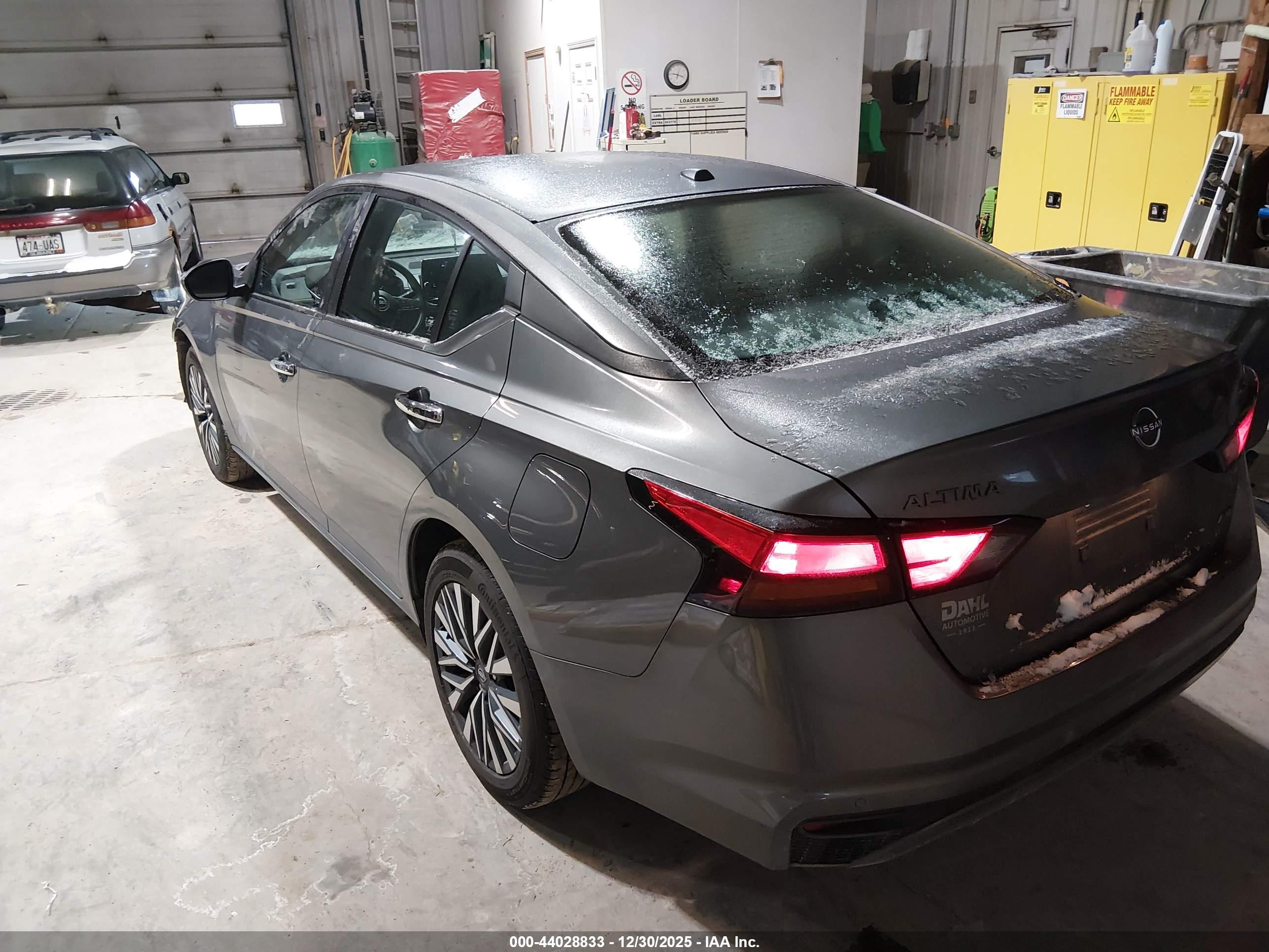 NISSAN ALTIMA image 3
