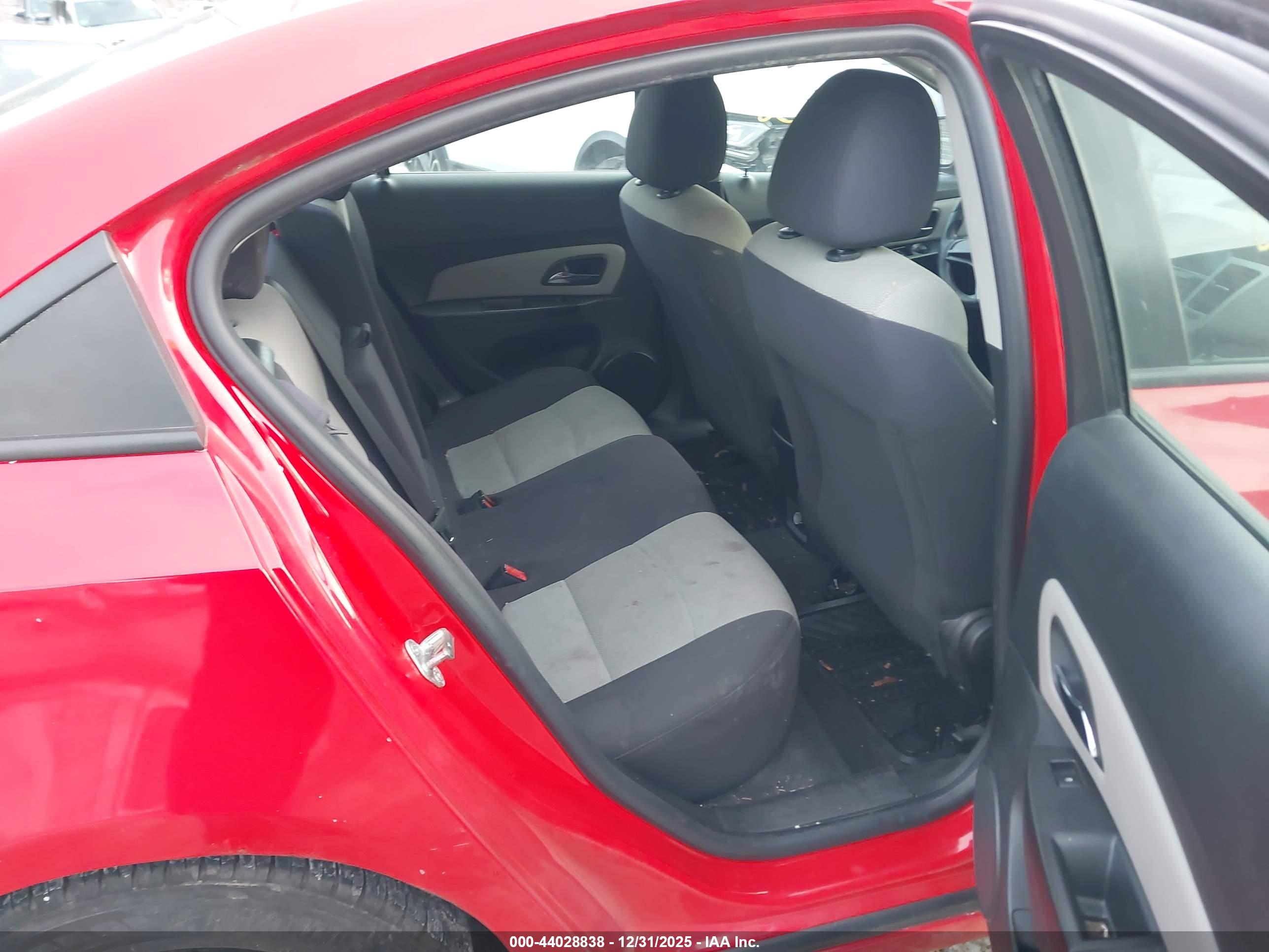 CHEVROLET CRUZE image 8