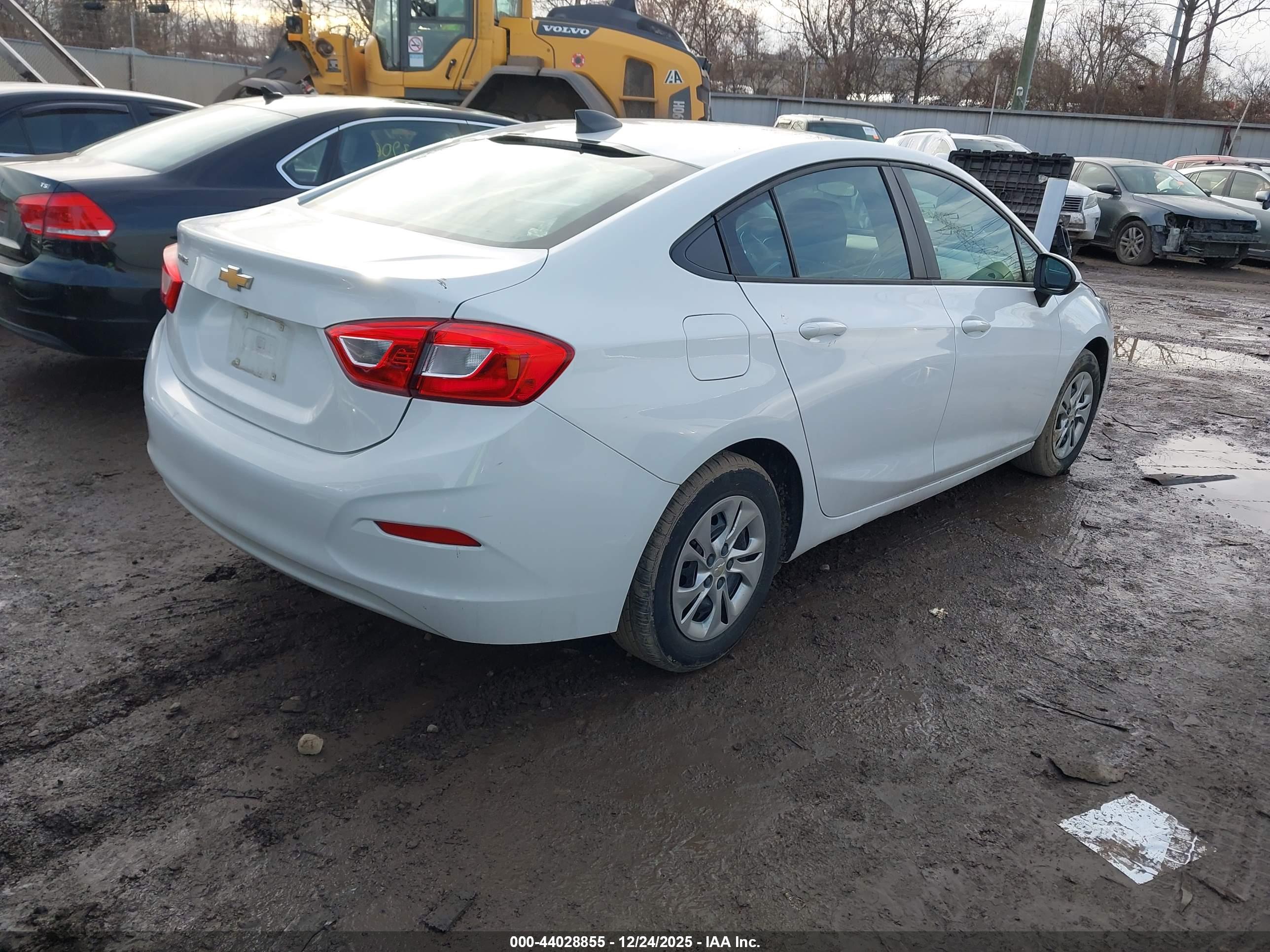 CHEVROLET CRUZE image 4