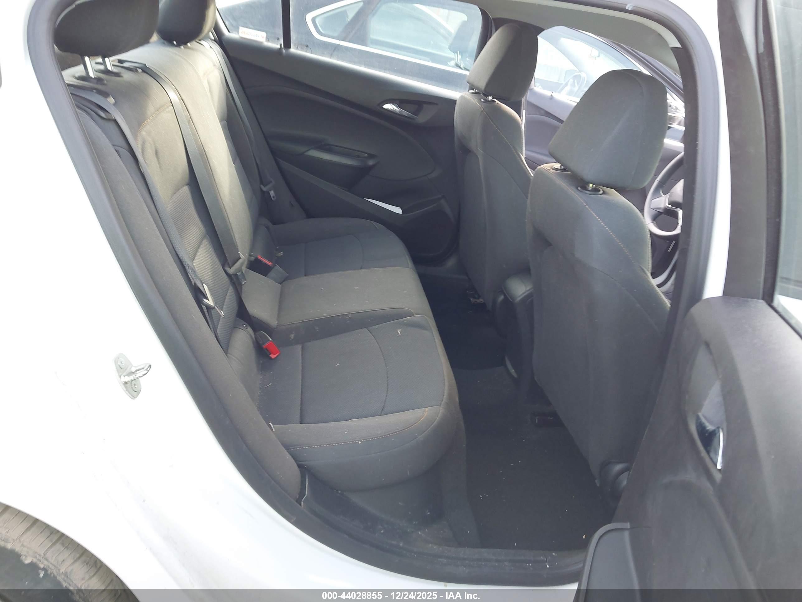CHEVROLET CRUZE image 8