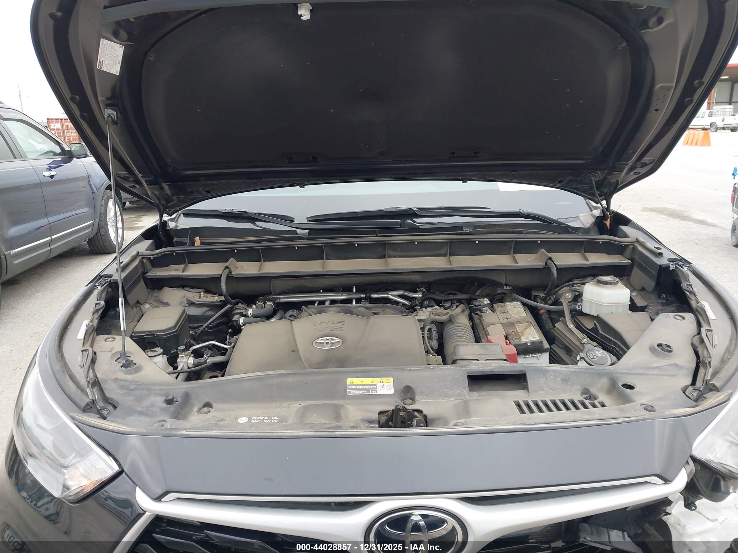 TOYOTA HIGHLANDER image 10