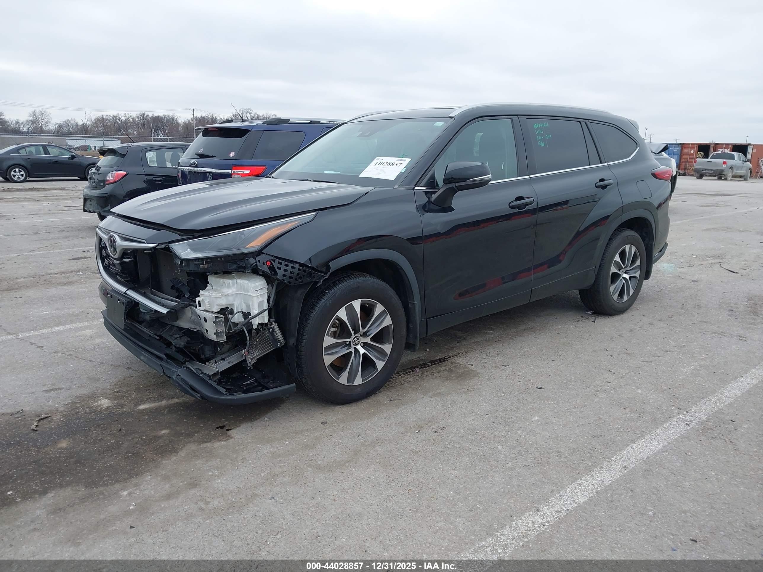 TOYOTA HIGHLANDER image 2