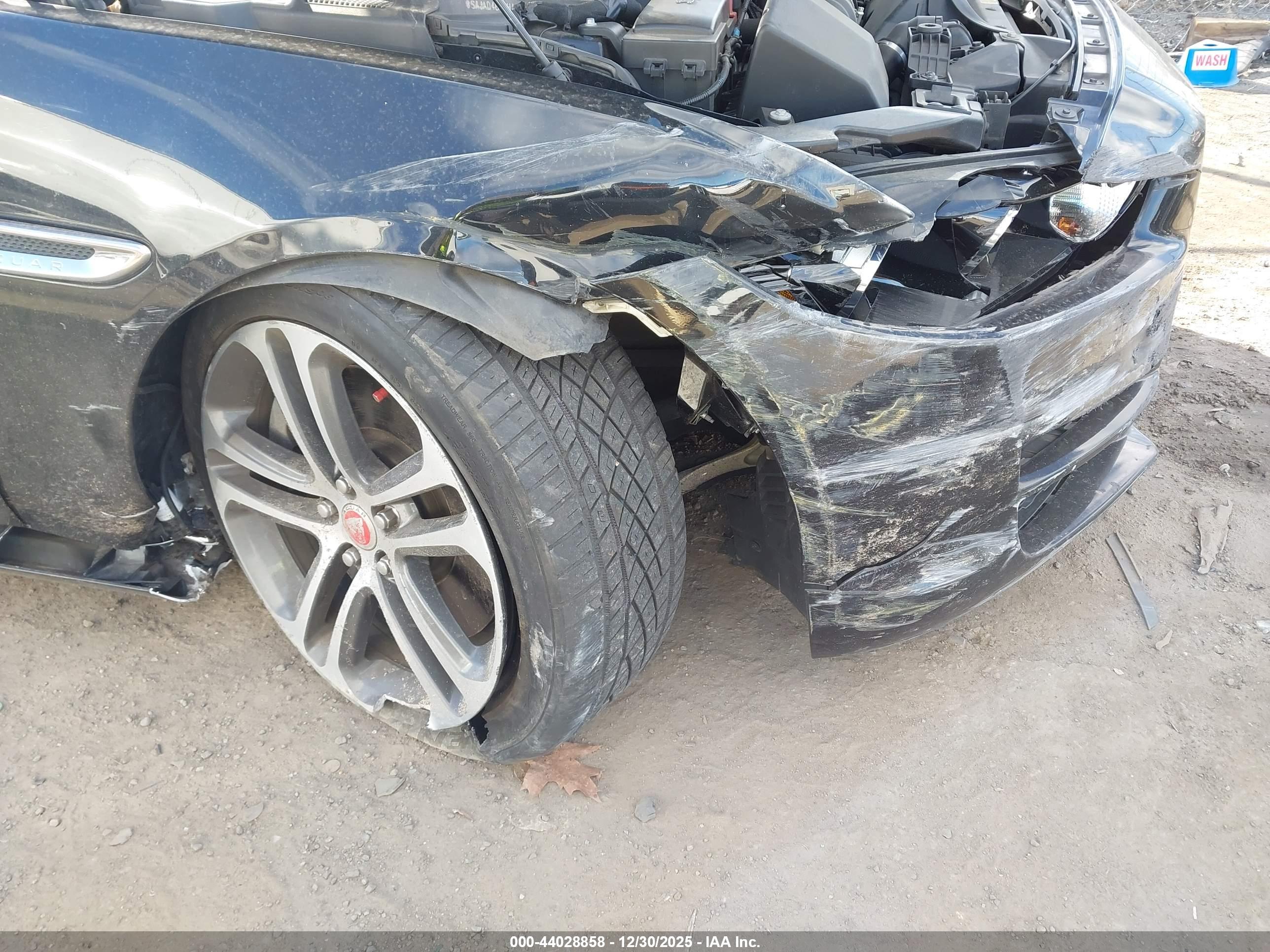 JAGUAR XE image 6