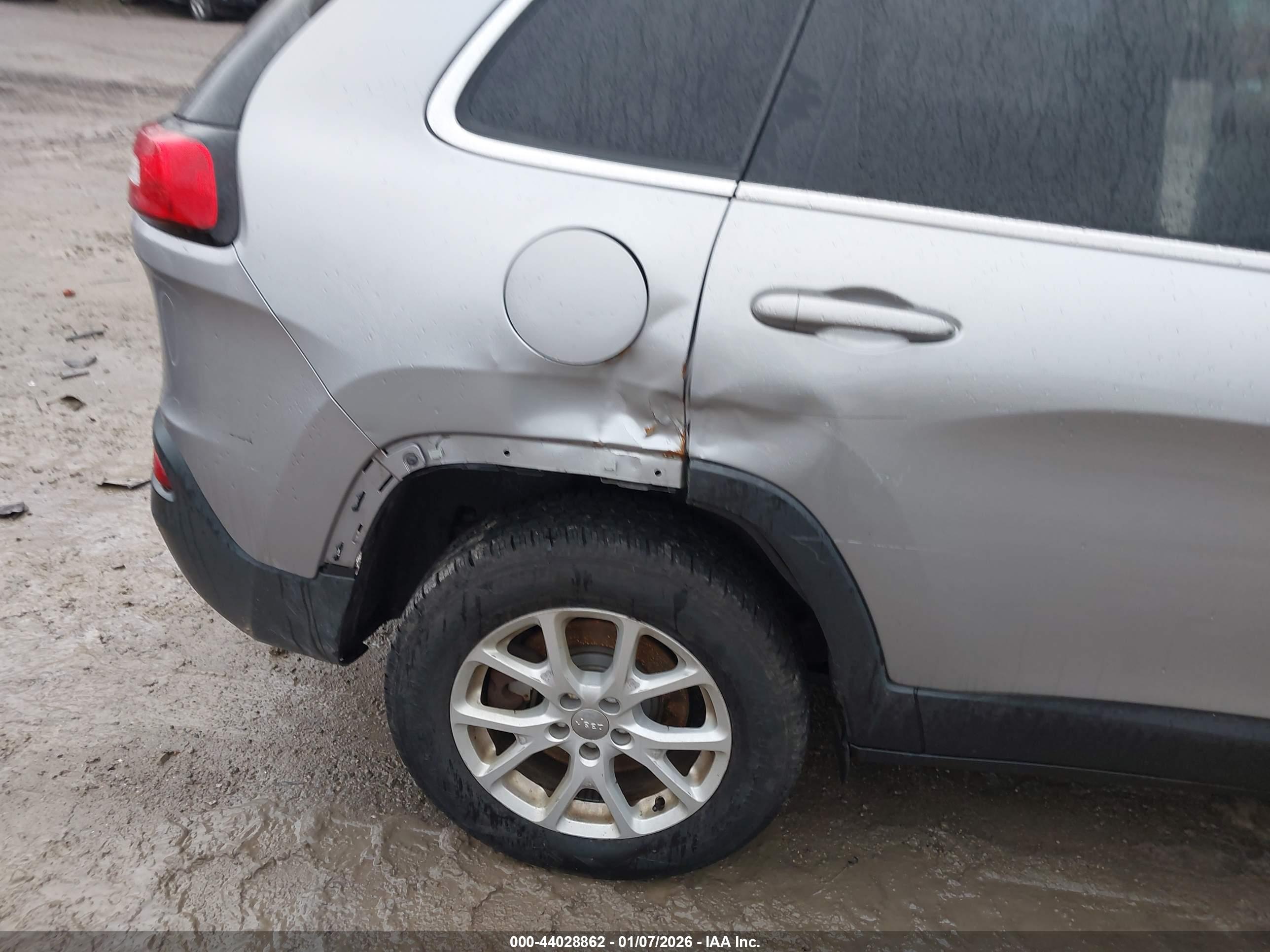JEEP CHEROKEE image 6