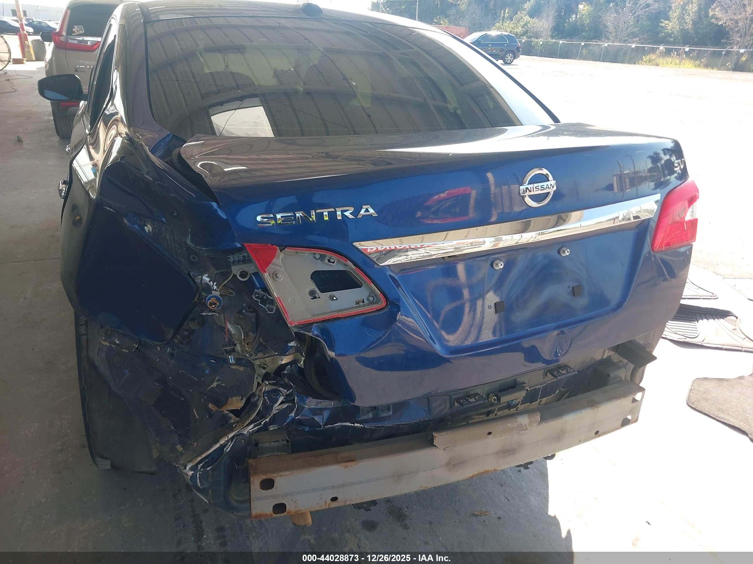 NISSAN SENTRA image 6