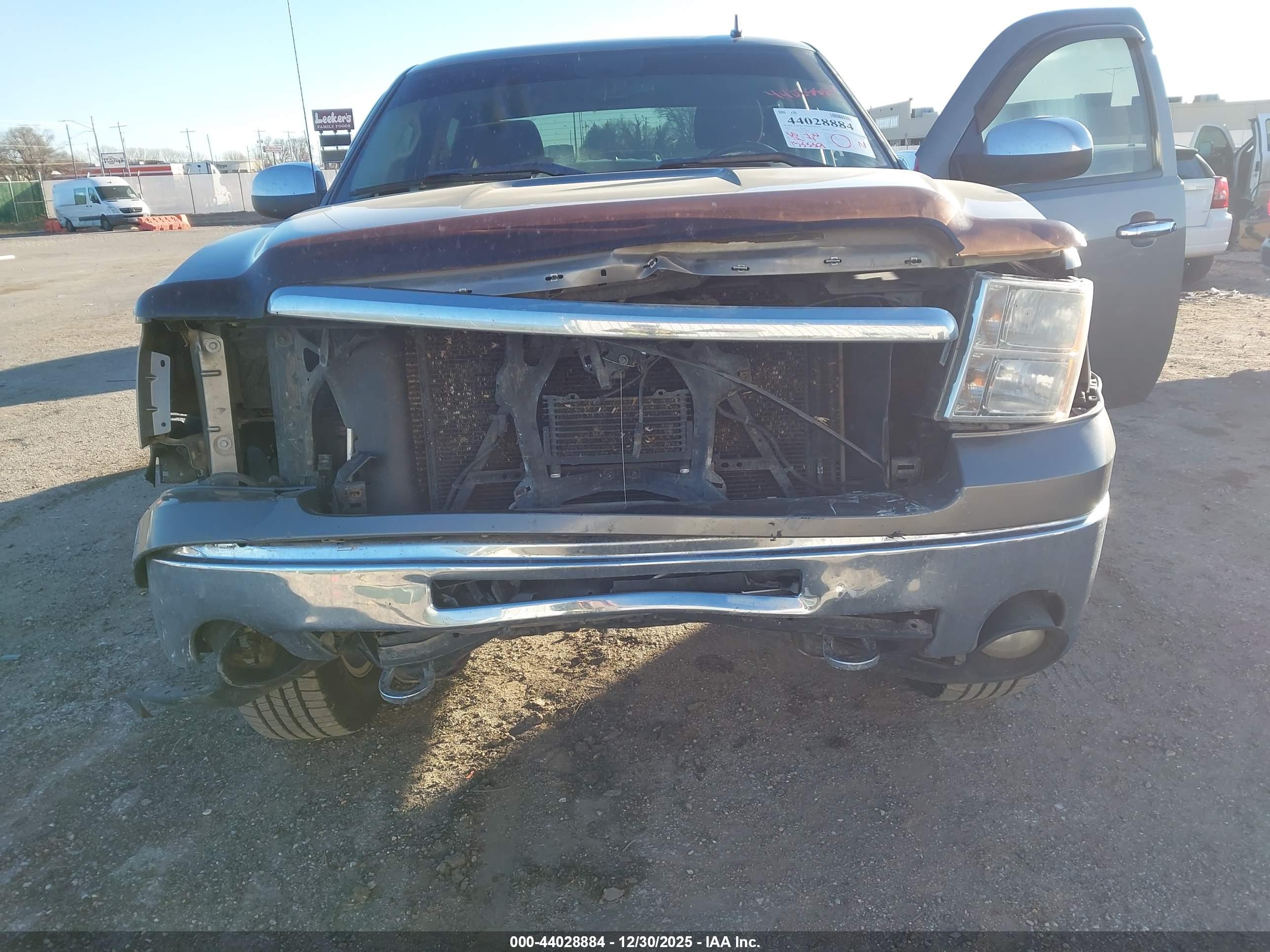 GMC SIERRA image 6