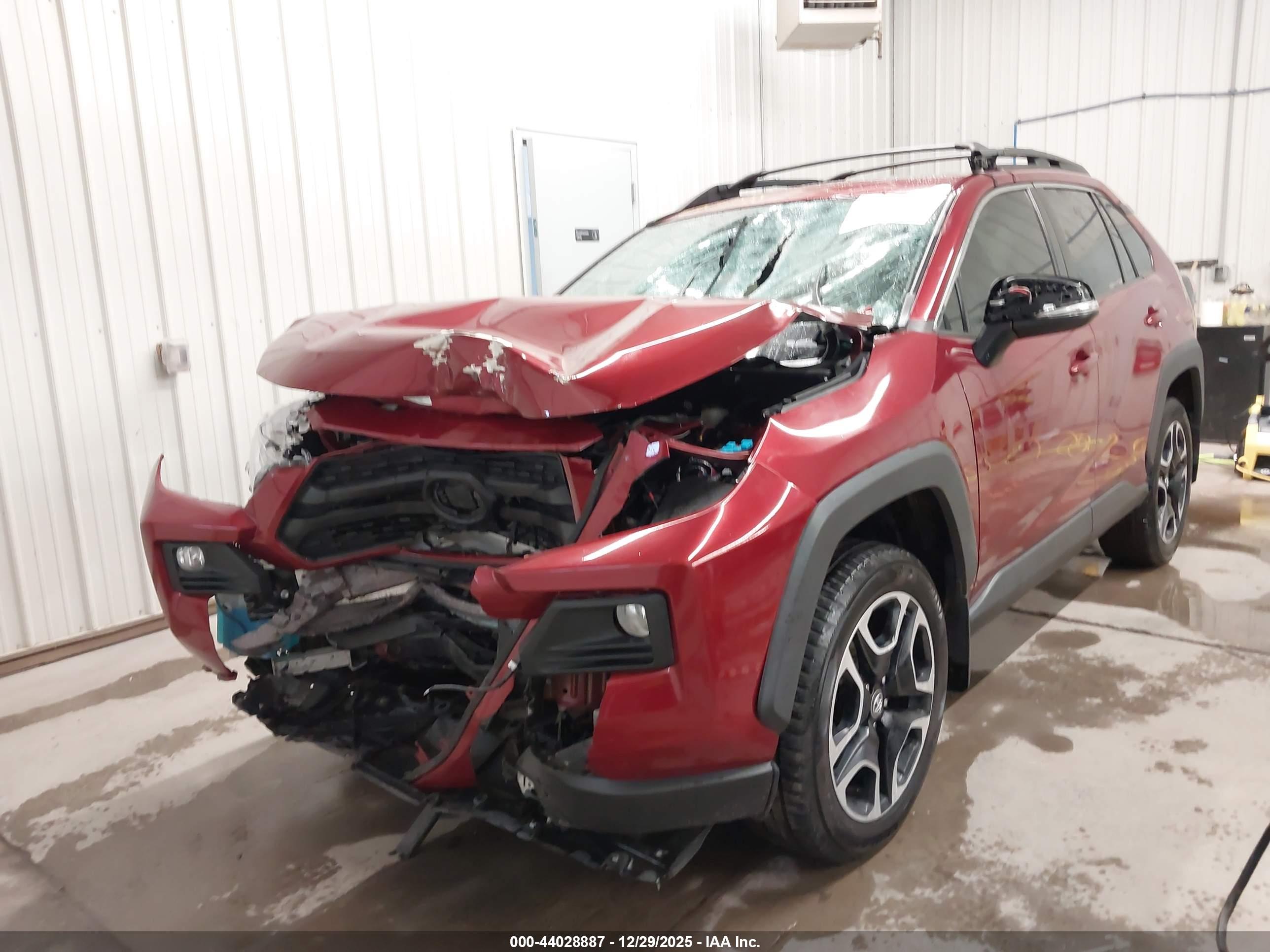 TOYOTA RAV4 image 6