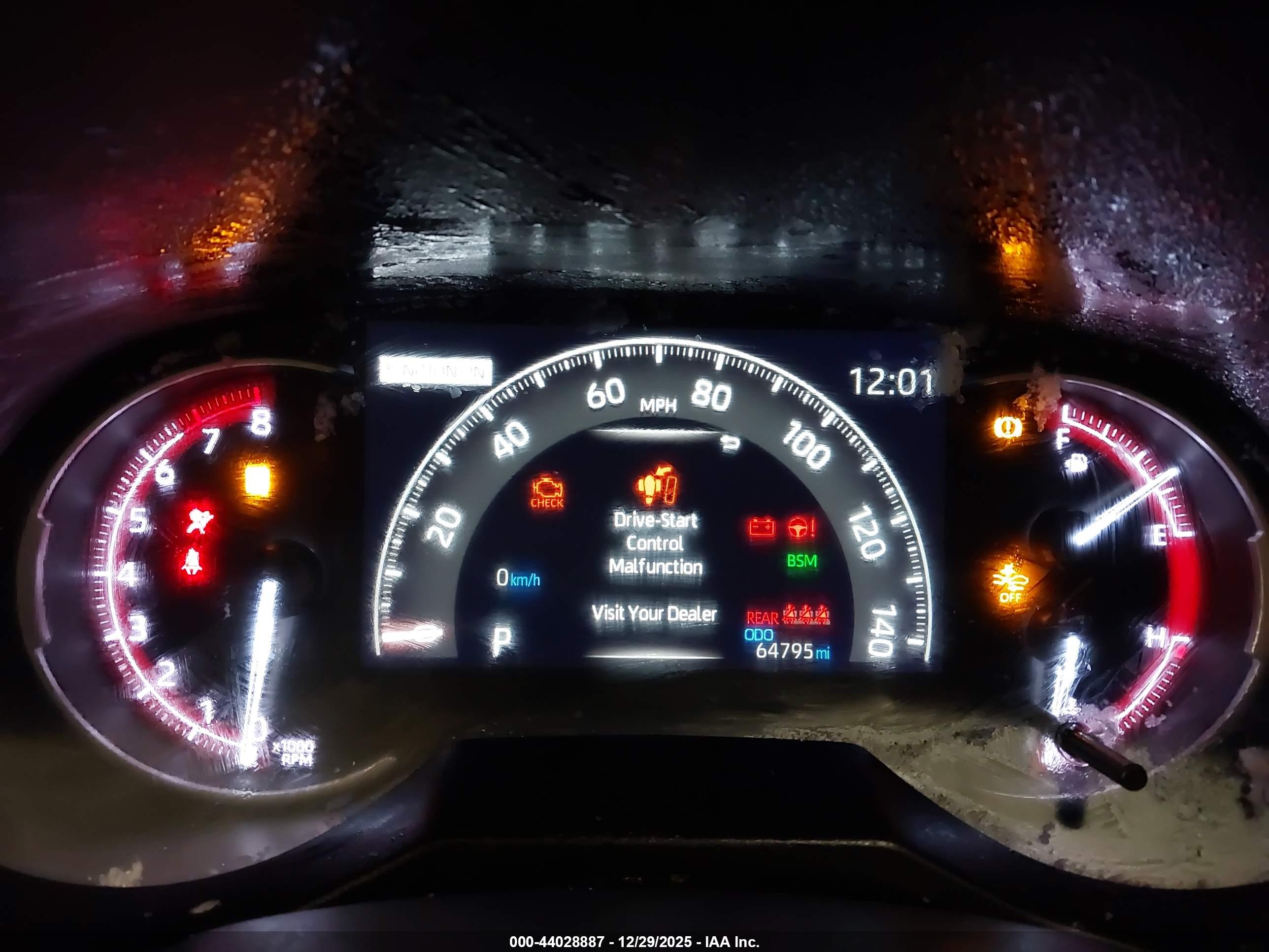 TOYOTA RAV4 image 7