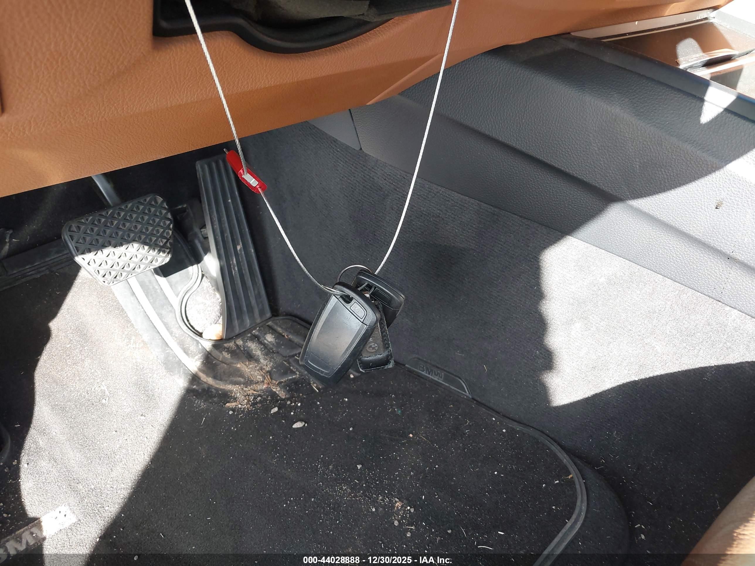 BMW 335I image 11