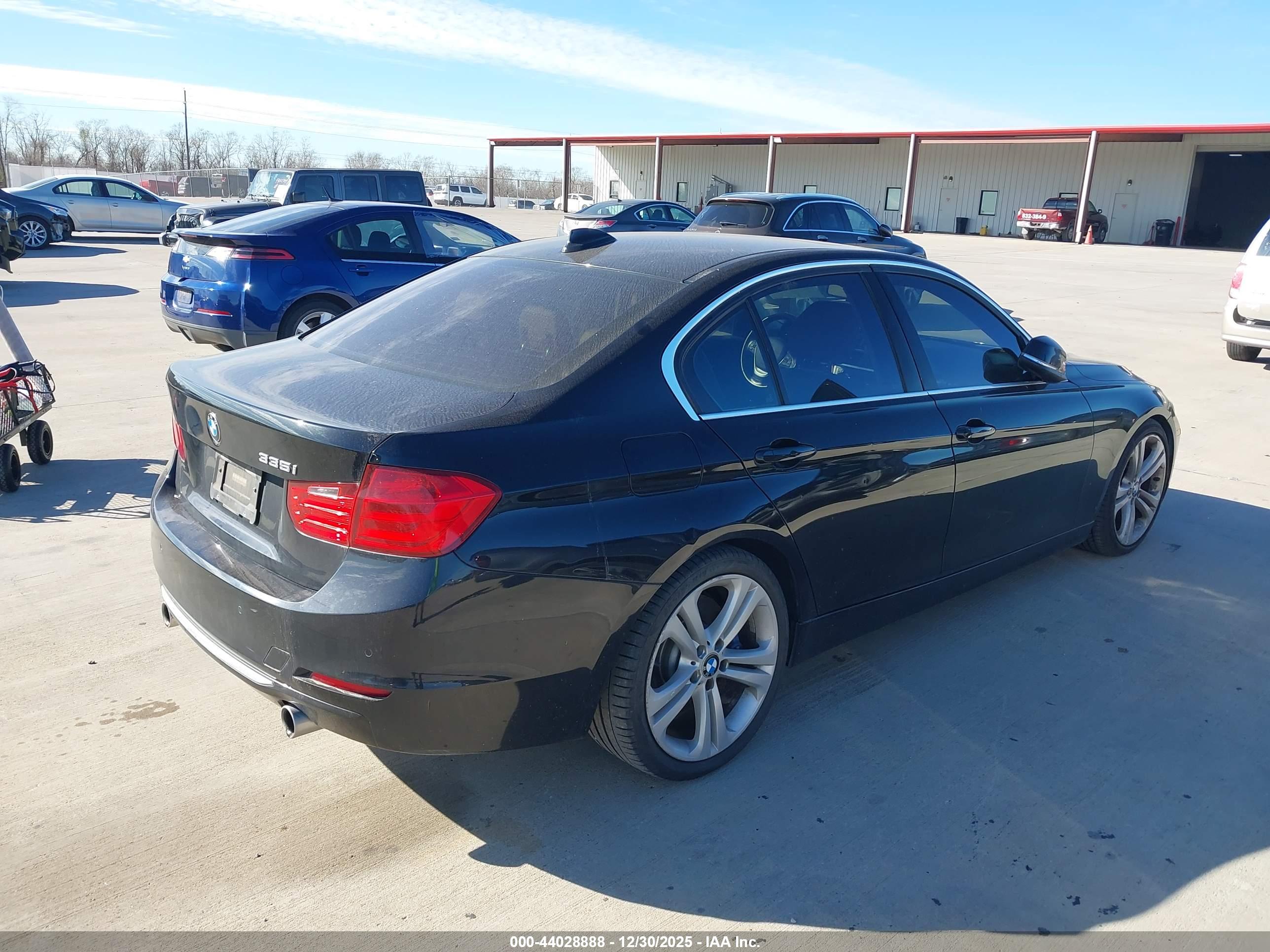 BMW 335I image 4