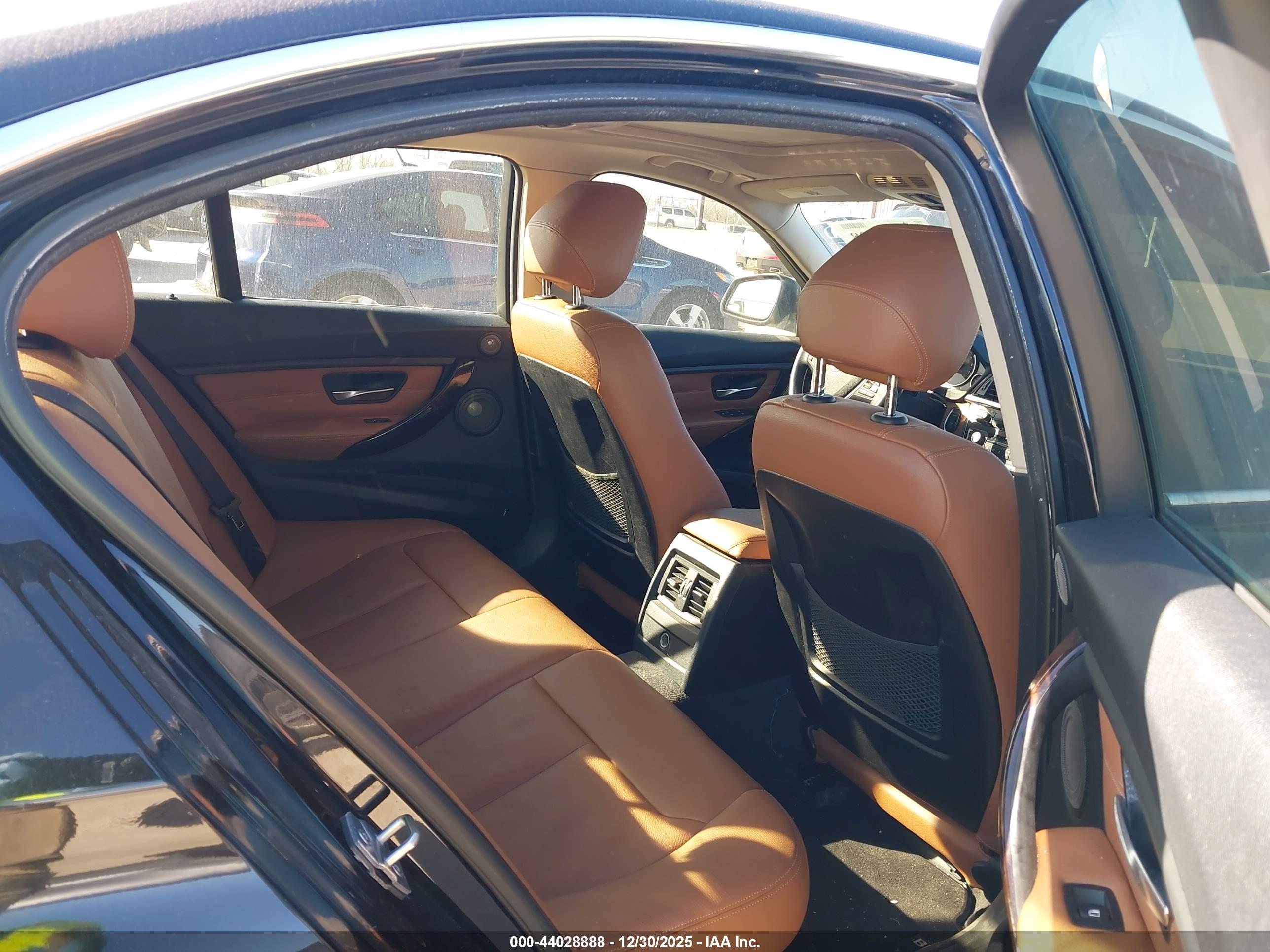 BMW 335I image 8