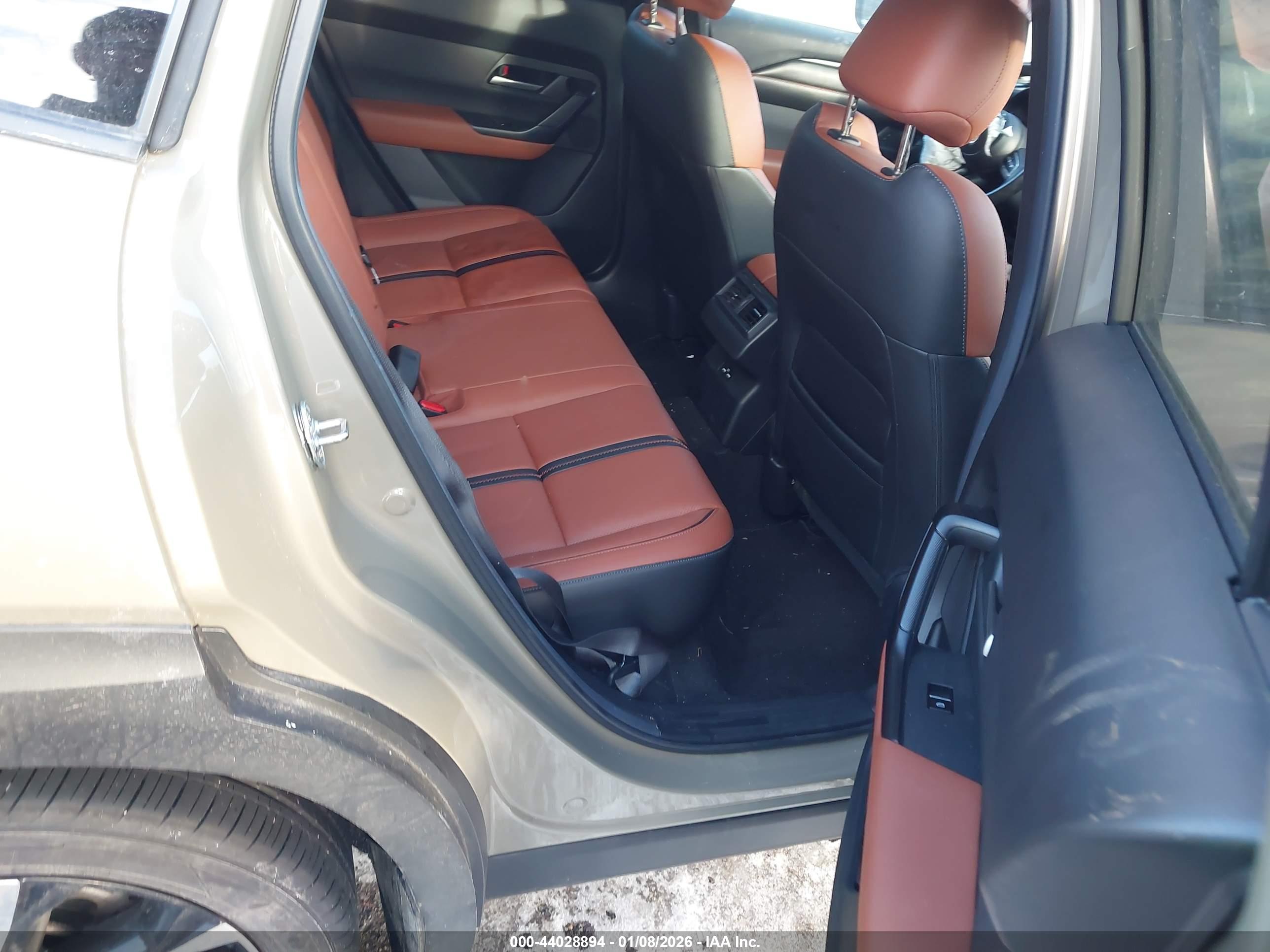 MAZDA CX-50 image 8